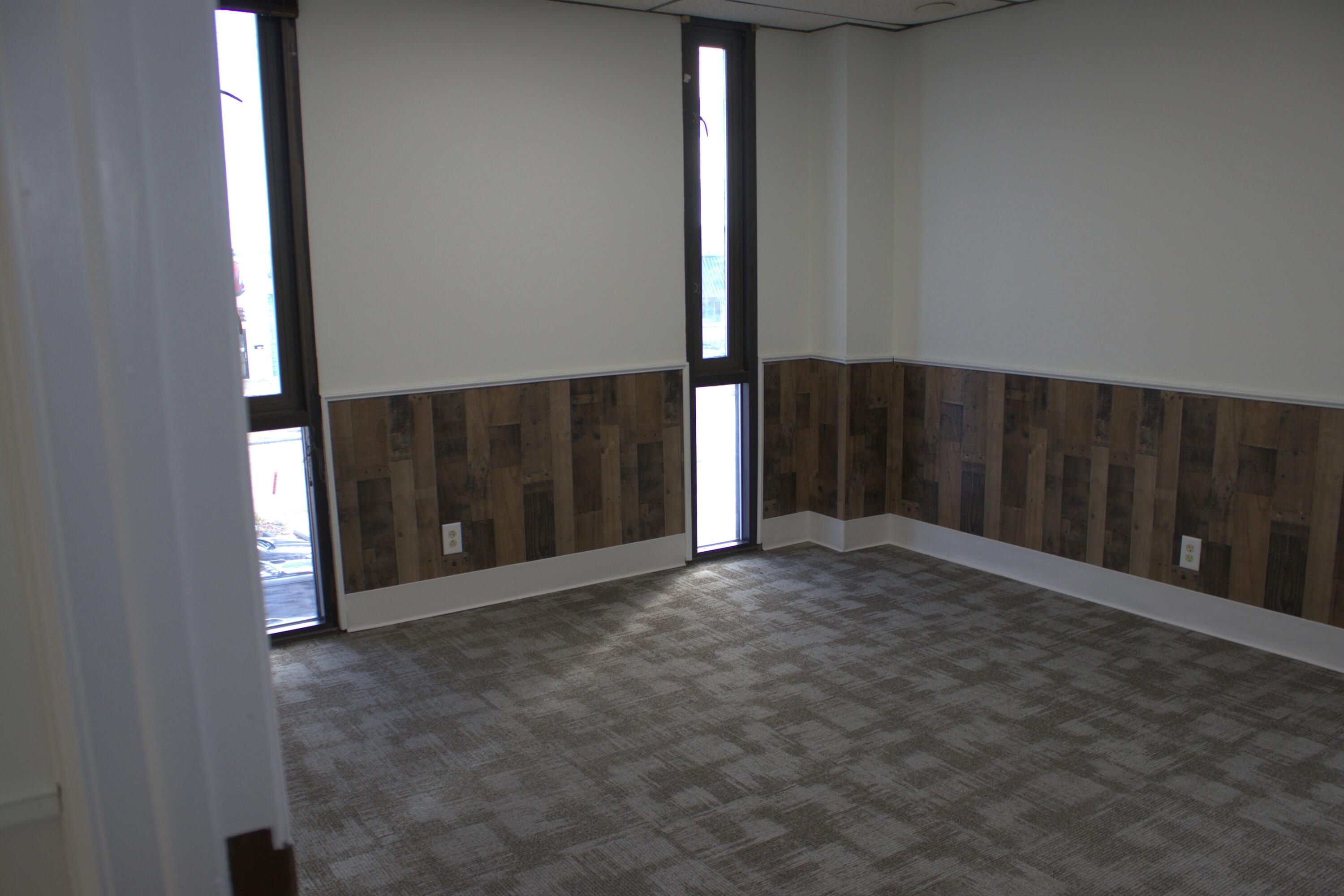 1331 North Stewart Avenue Property Photo 11