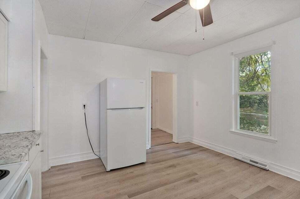 1131 West Pacific Street Property Photo 4
