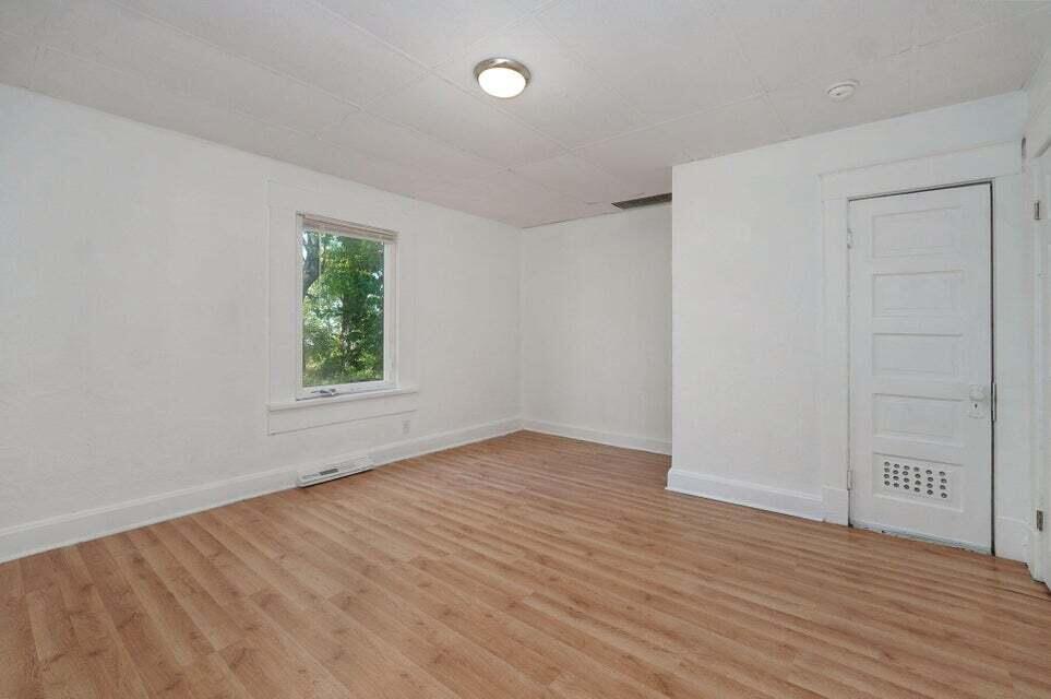 1131 West Pacific Street Property Photo 6