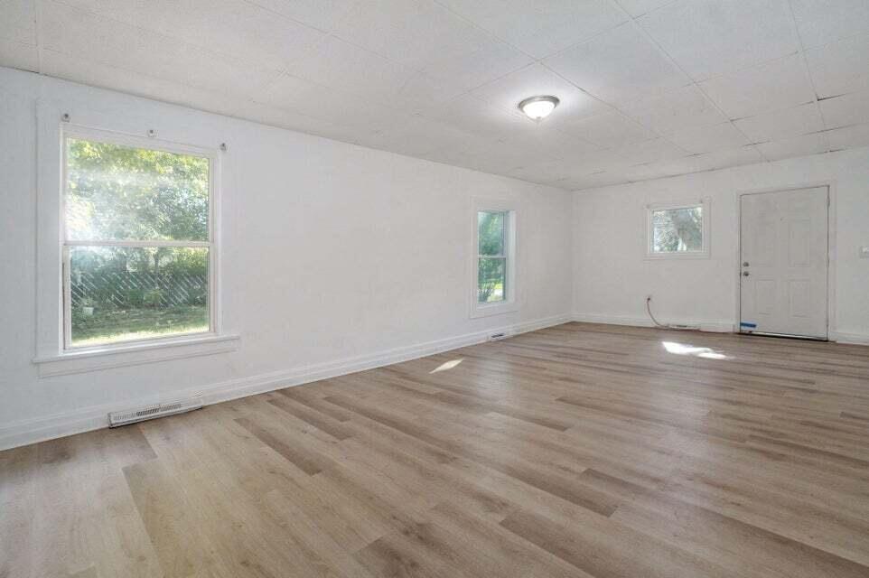 1131 West Pacific Street Property Photo 13