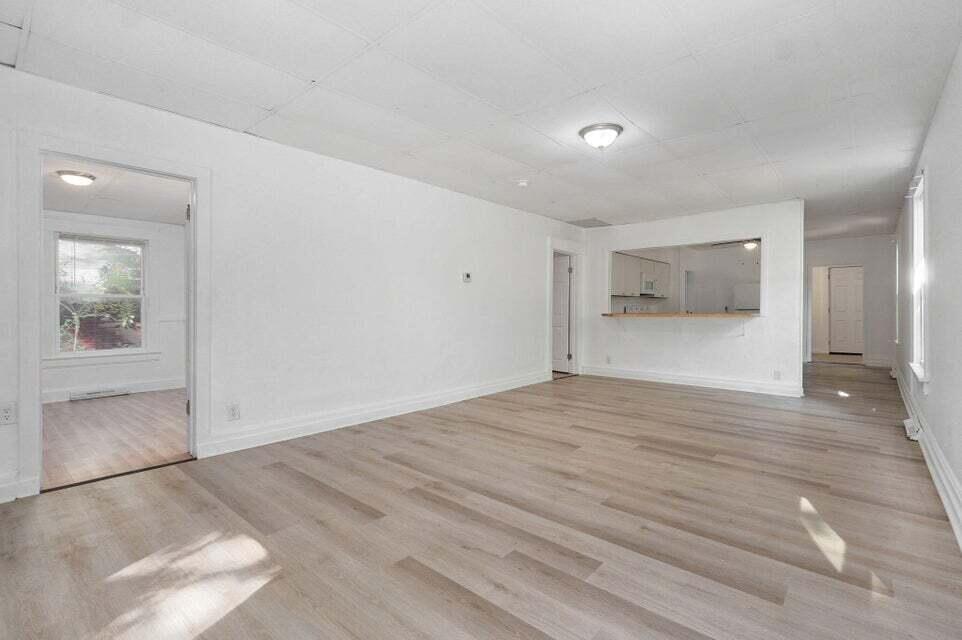 1131 West Pacific Street Property Photo 15