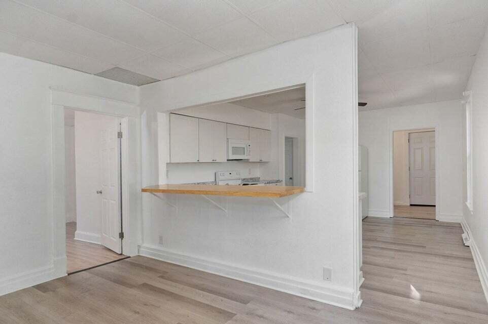 1131 West Pacific Street Property Photo 19