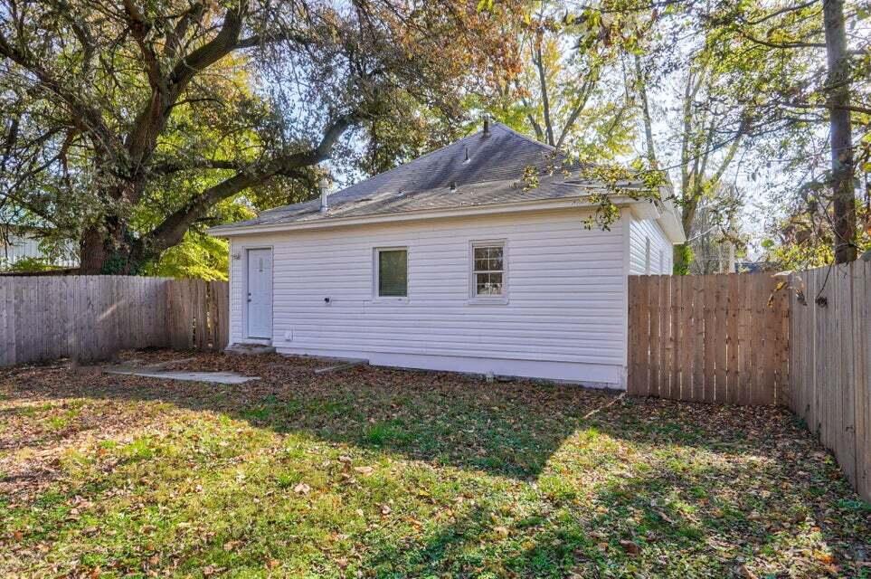 1131 West Pacific Street Property Photo 26