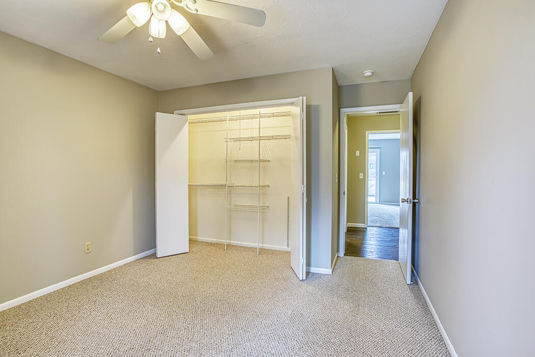 1948 East Meadow Drive Property Photo 14