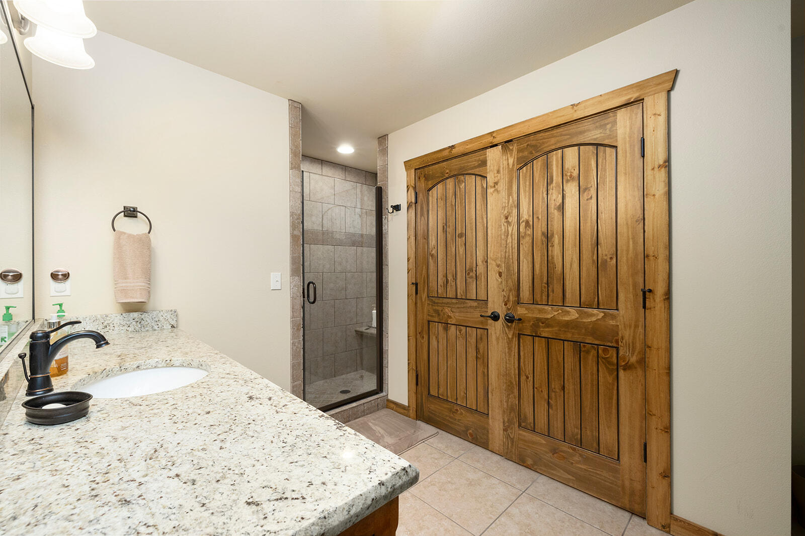 134 Pinnacle Shores Drive Property Photo 54