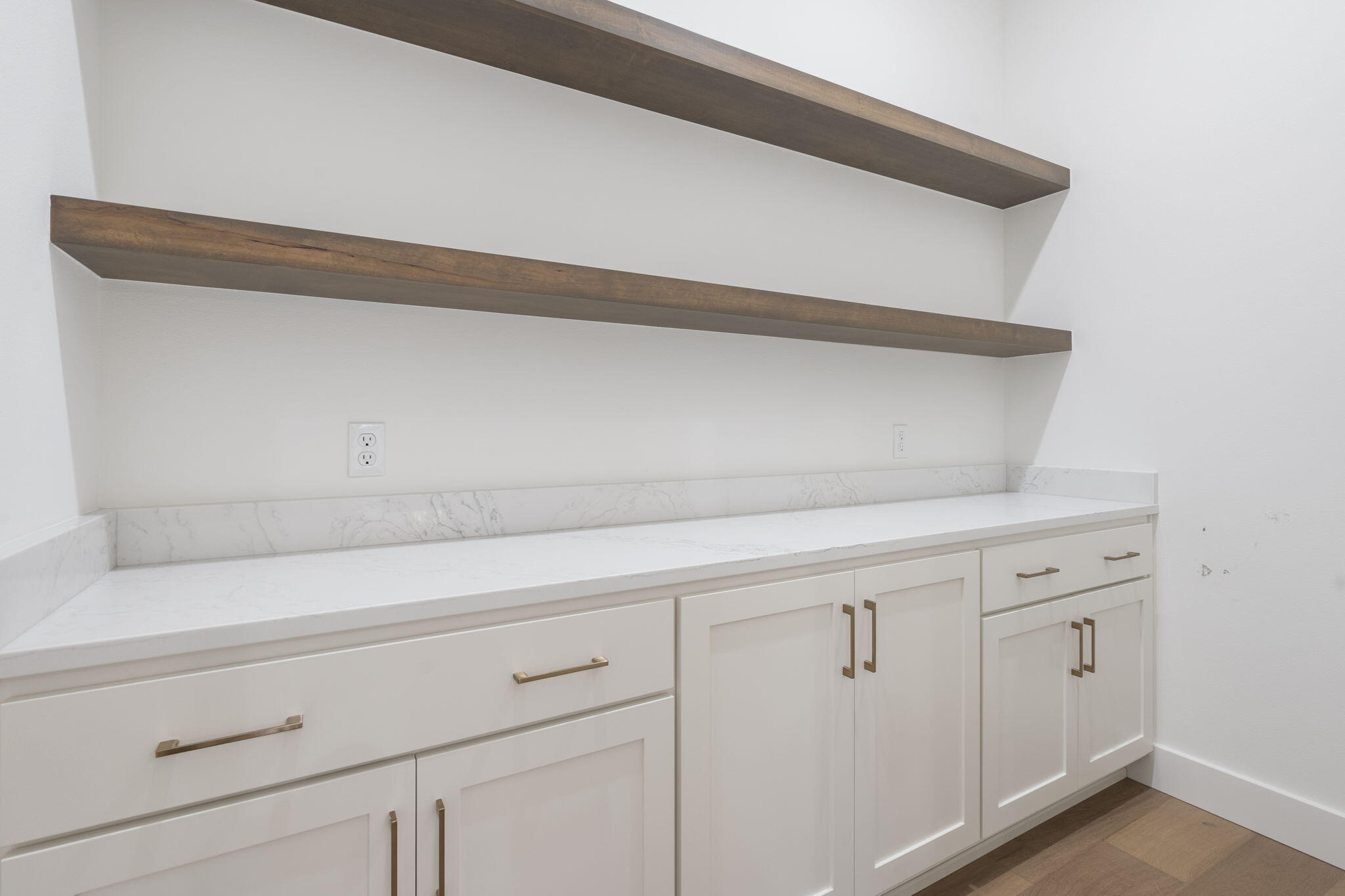 1744 East Cobblestone Drive Property Photo 8