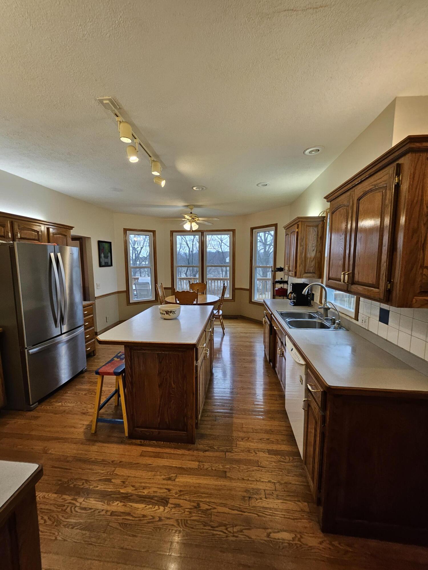 8268 Lawrence 2194 Property Photo 4