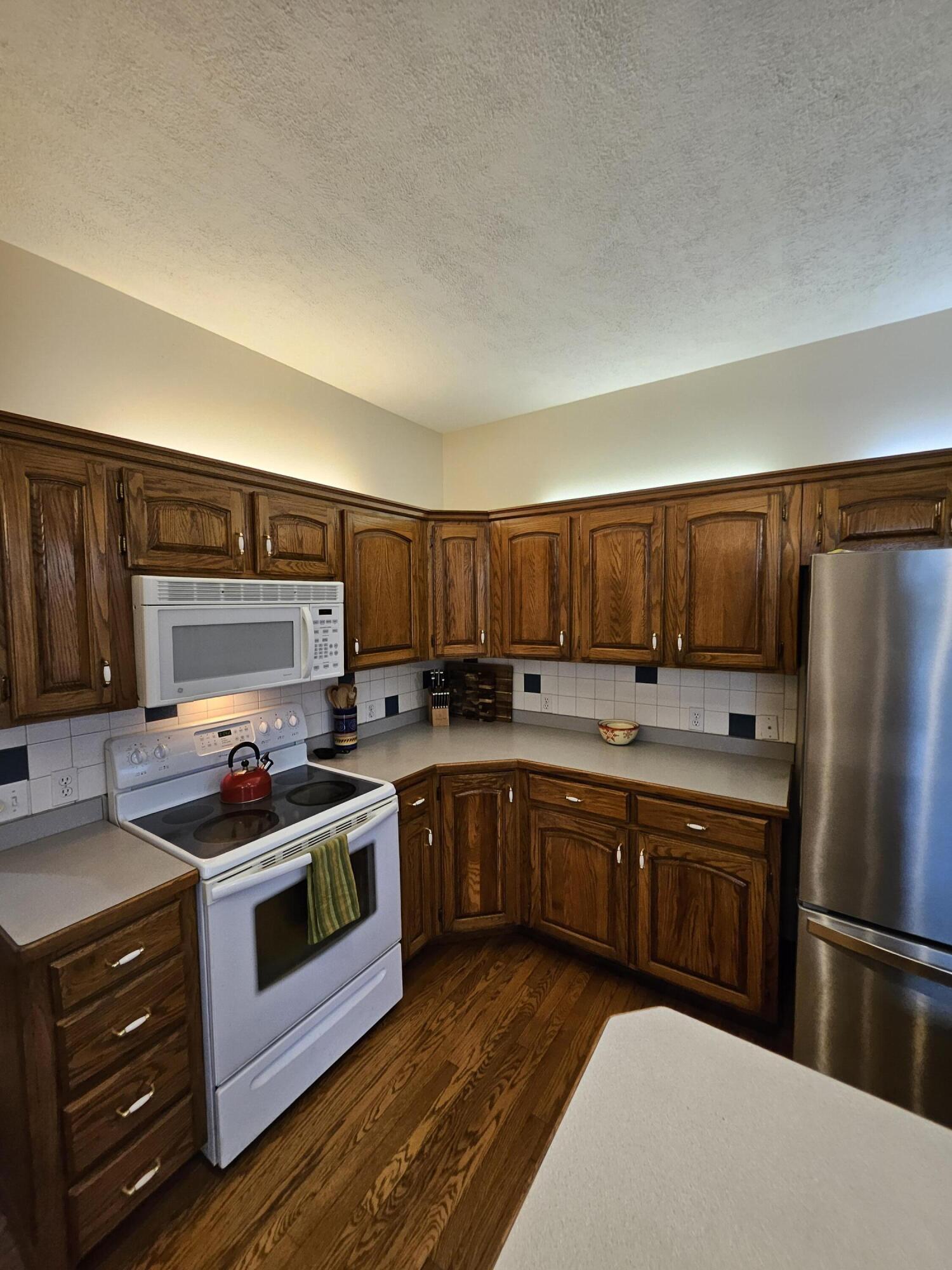 8268 Lawrence 2194 Property Photo 11