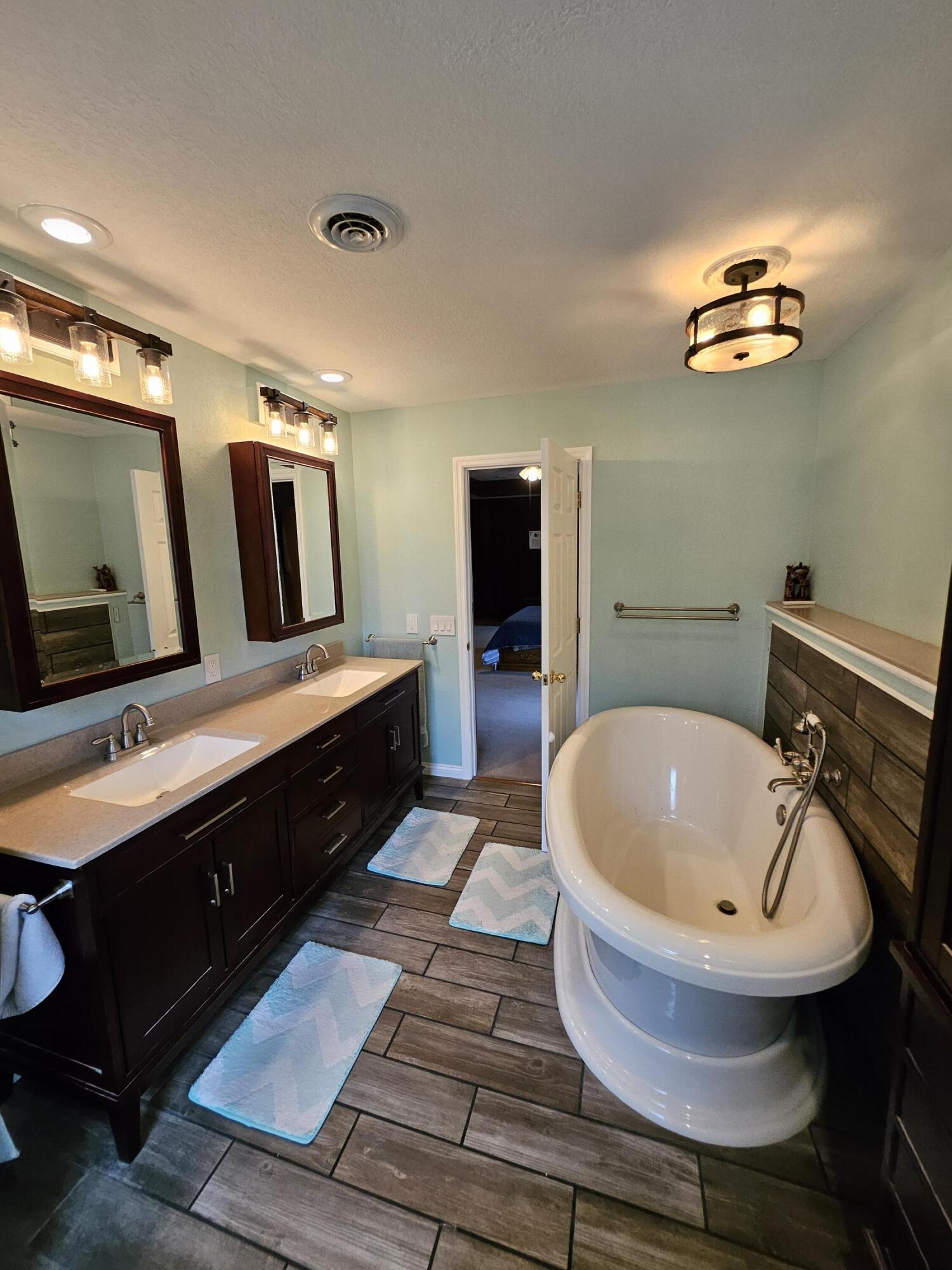 8268 Lawrence 2194 Property Photo 29