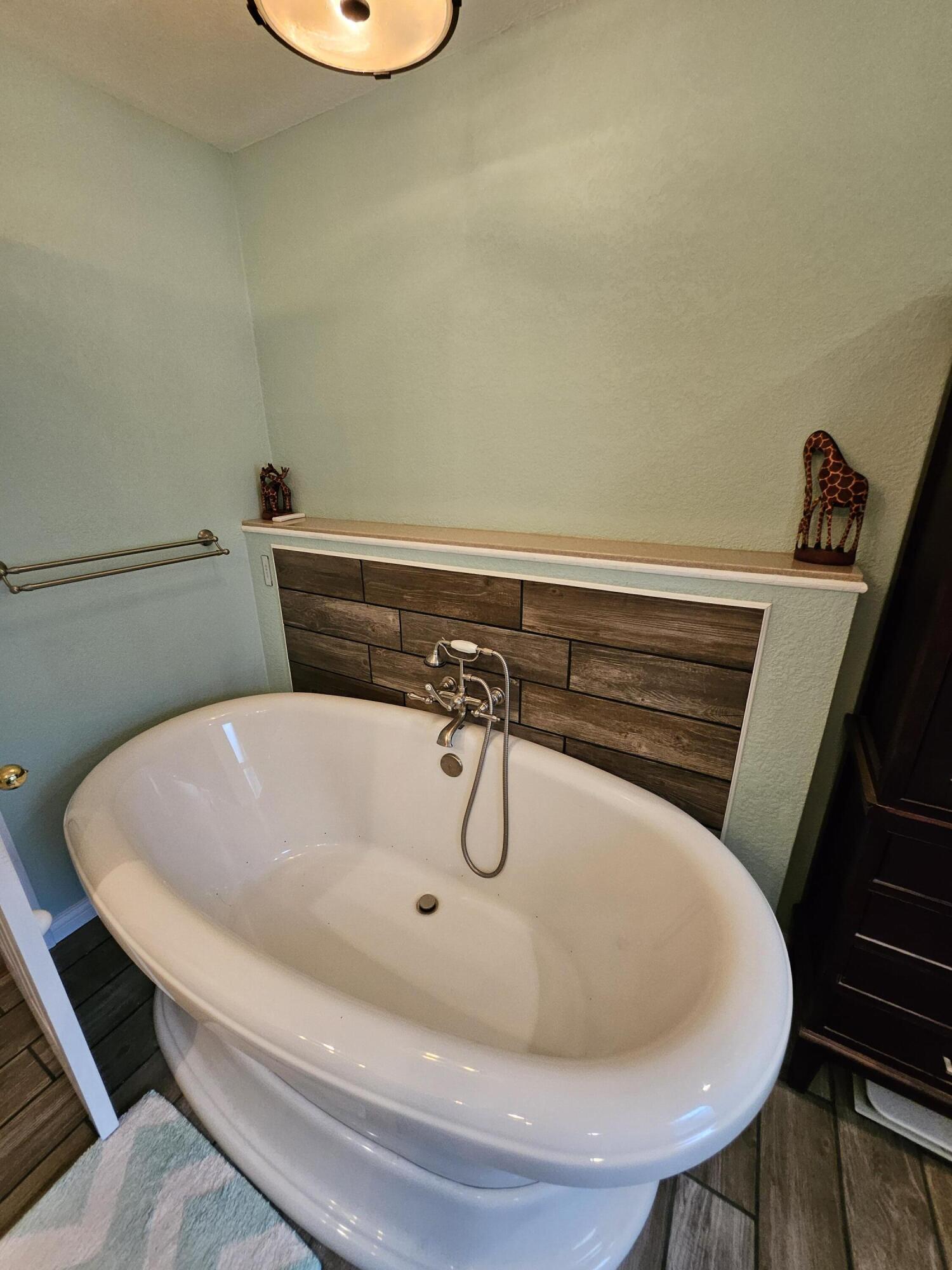 8268 Lawrence 2194 Property Photo 30