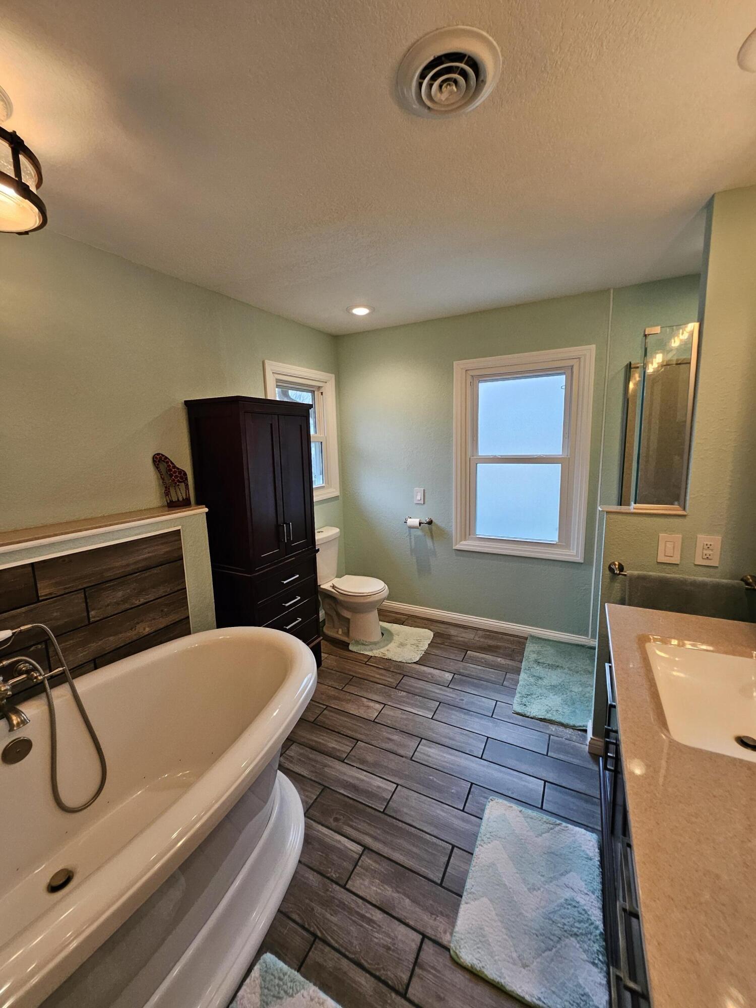 8268 Lawrence 2194 Property Photo 34