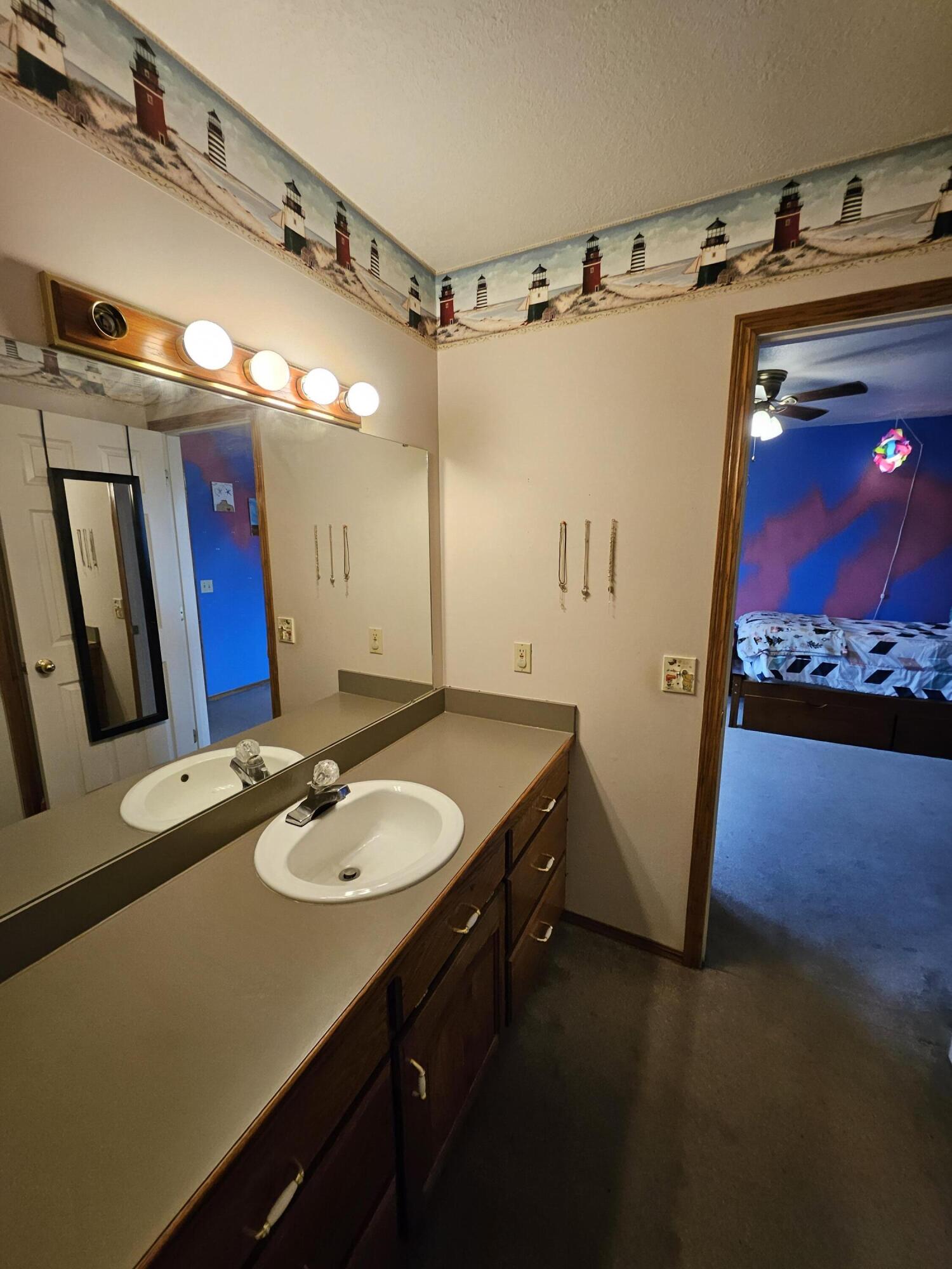 8268 Lawrence 2194 Property Photo 38