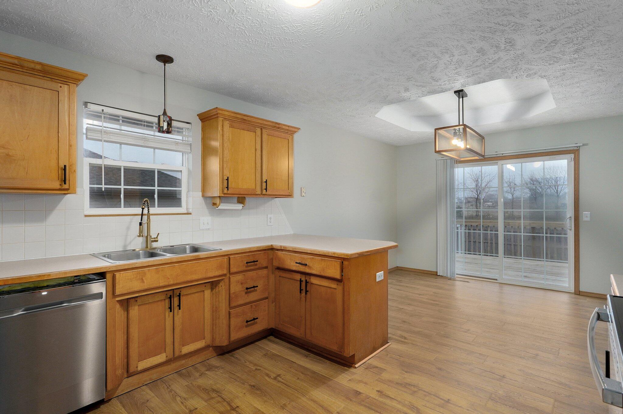 791 Saratoga Road Property Photo 5