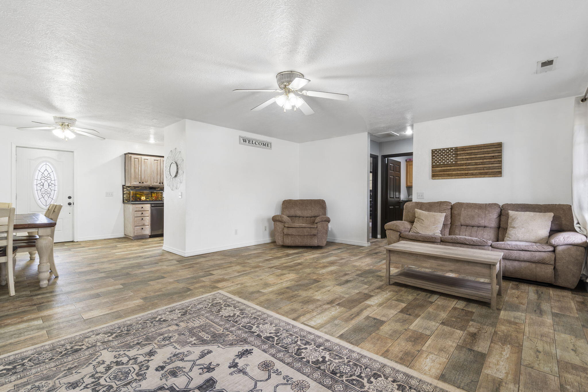21204 Betty Boulevard Property Photo 4