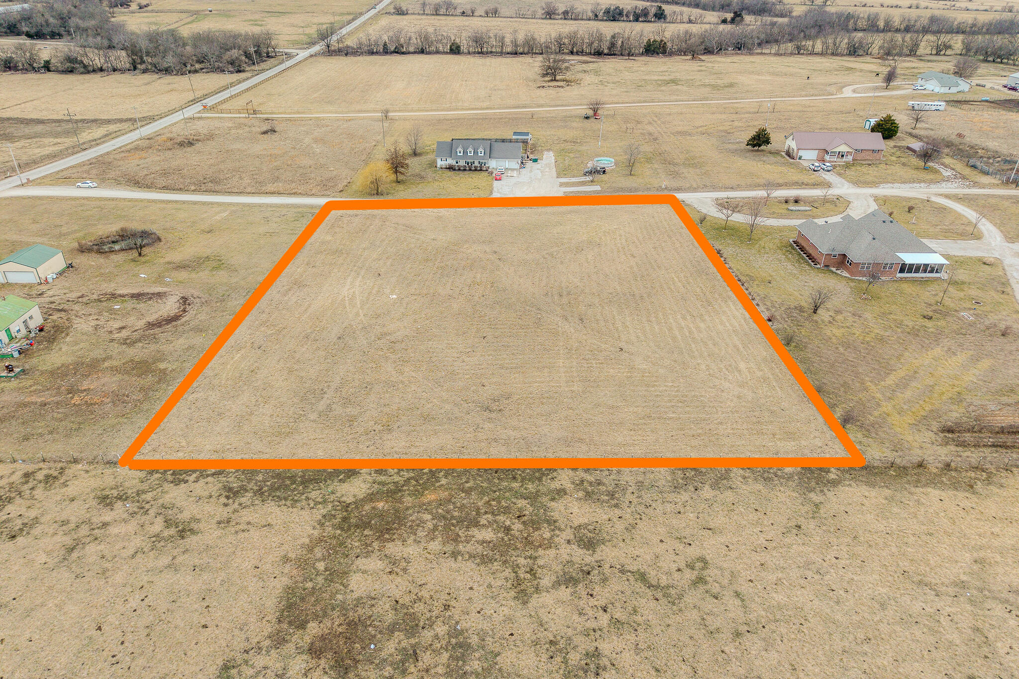 000 Peach Tree Lane Property Photo 6