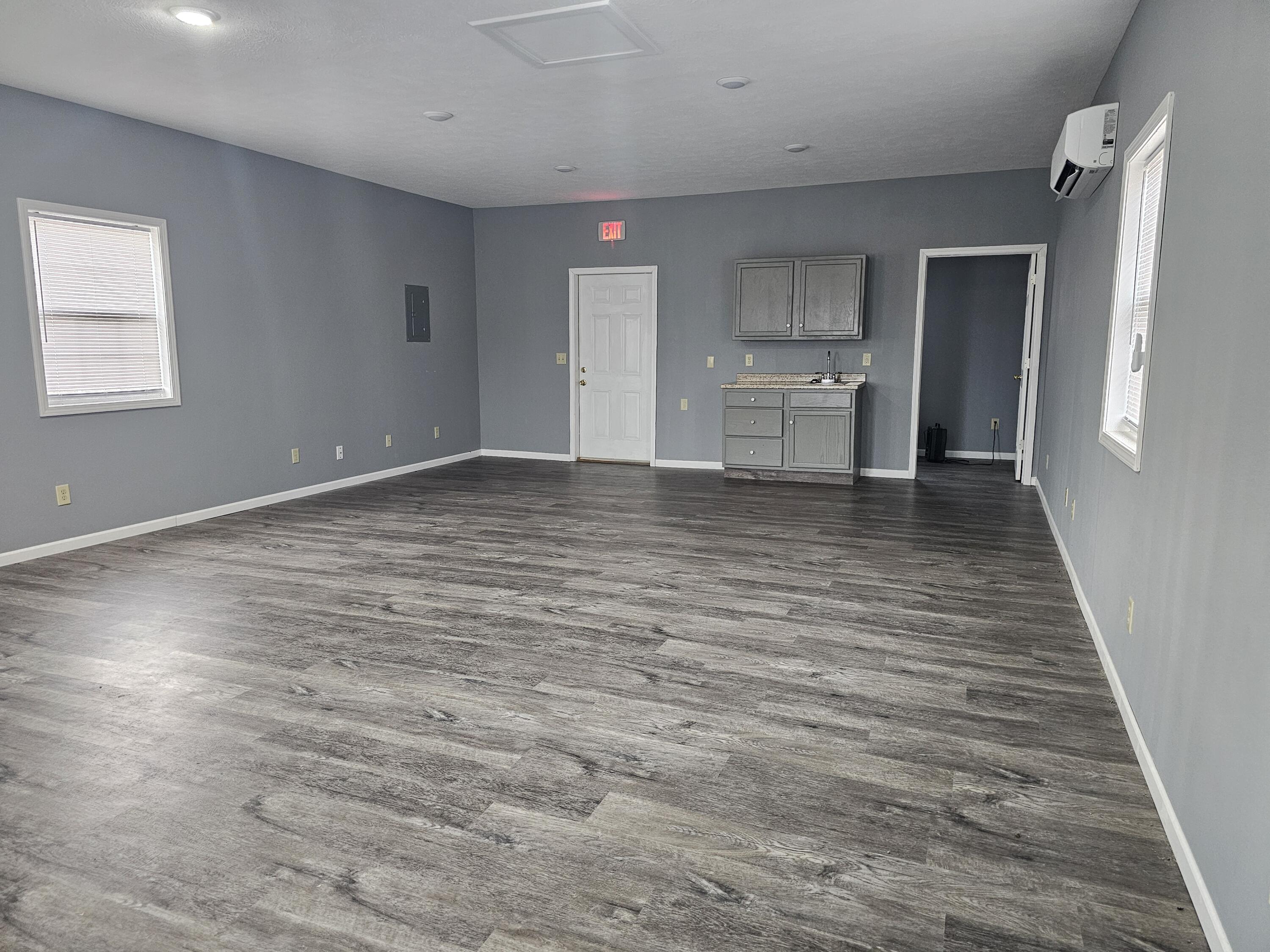 1629 West Dallas Street Property Photo 2