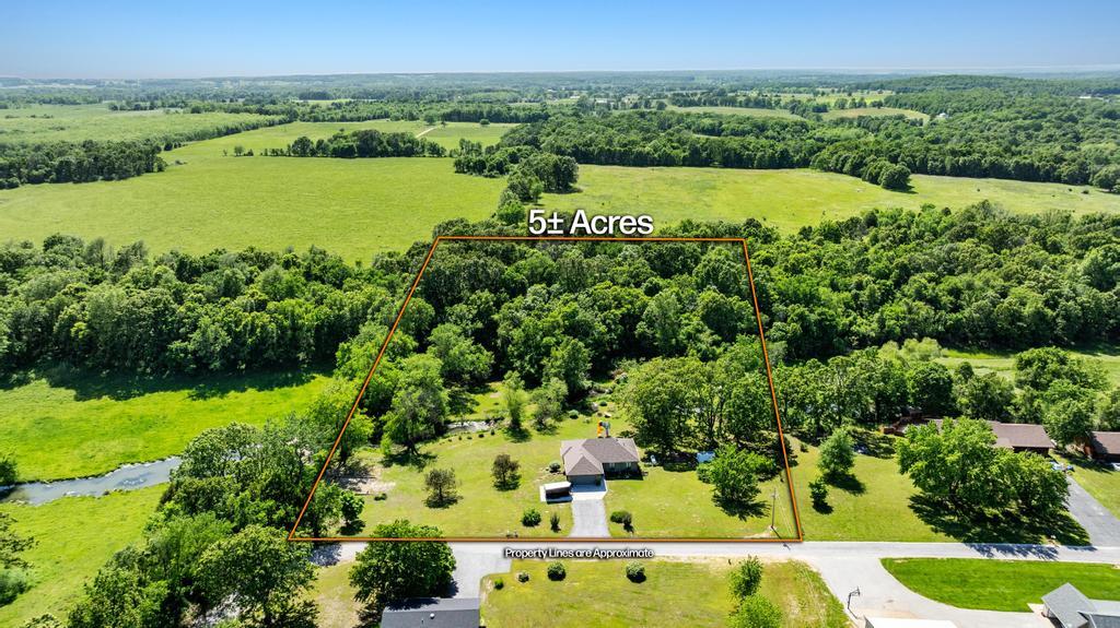 524 Twin Lakes Drive Property Photo 1