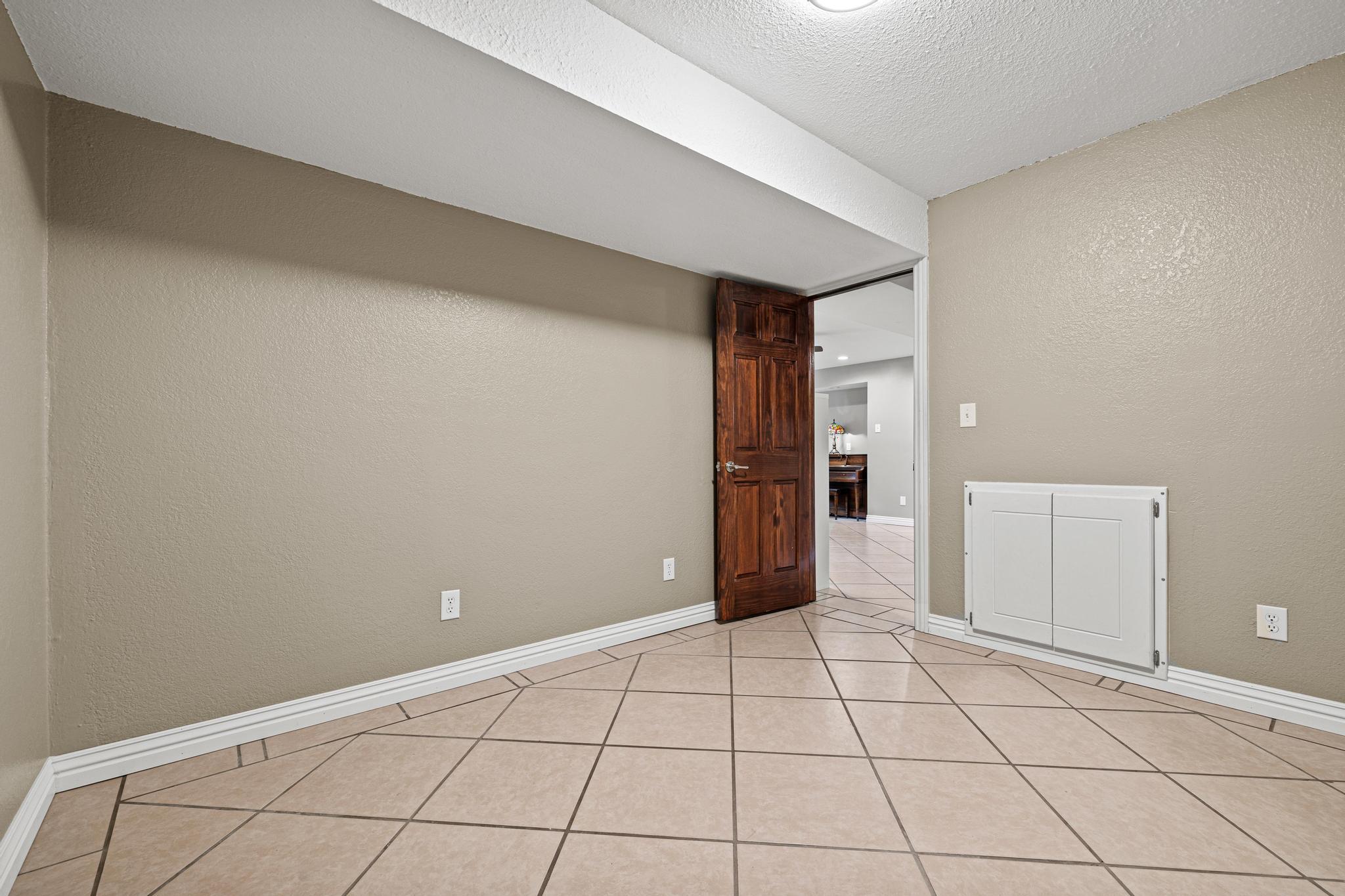 524 Twin Lakes Drive Property Photo 54