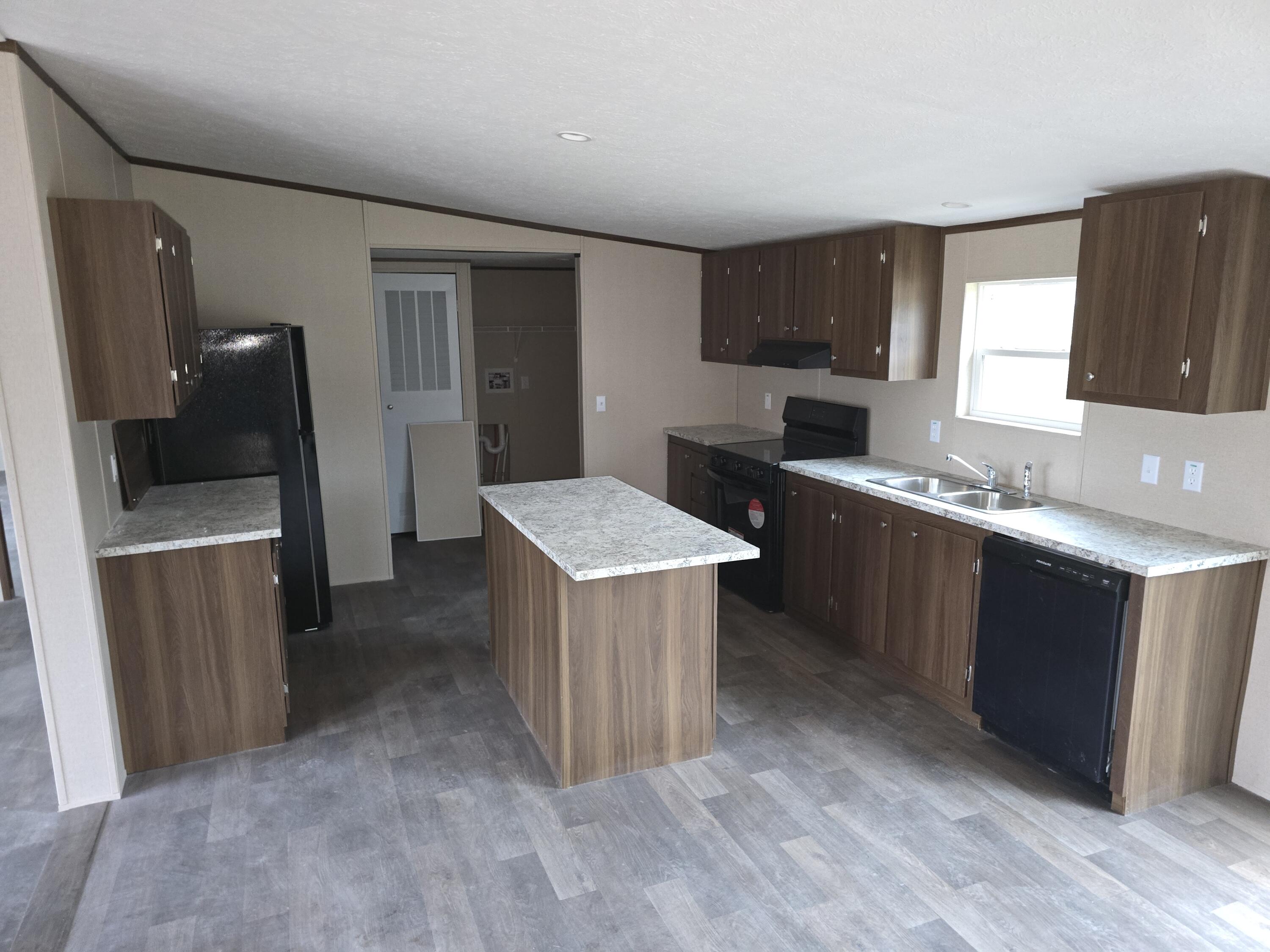 508 Tri-lakes Road Property Photo 10