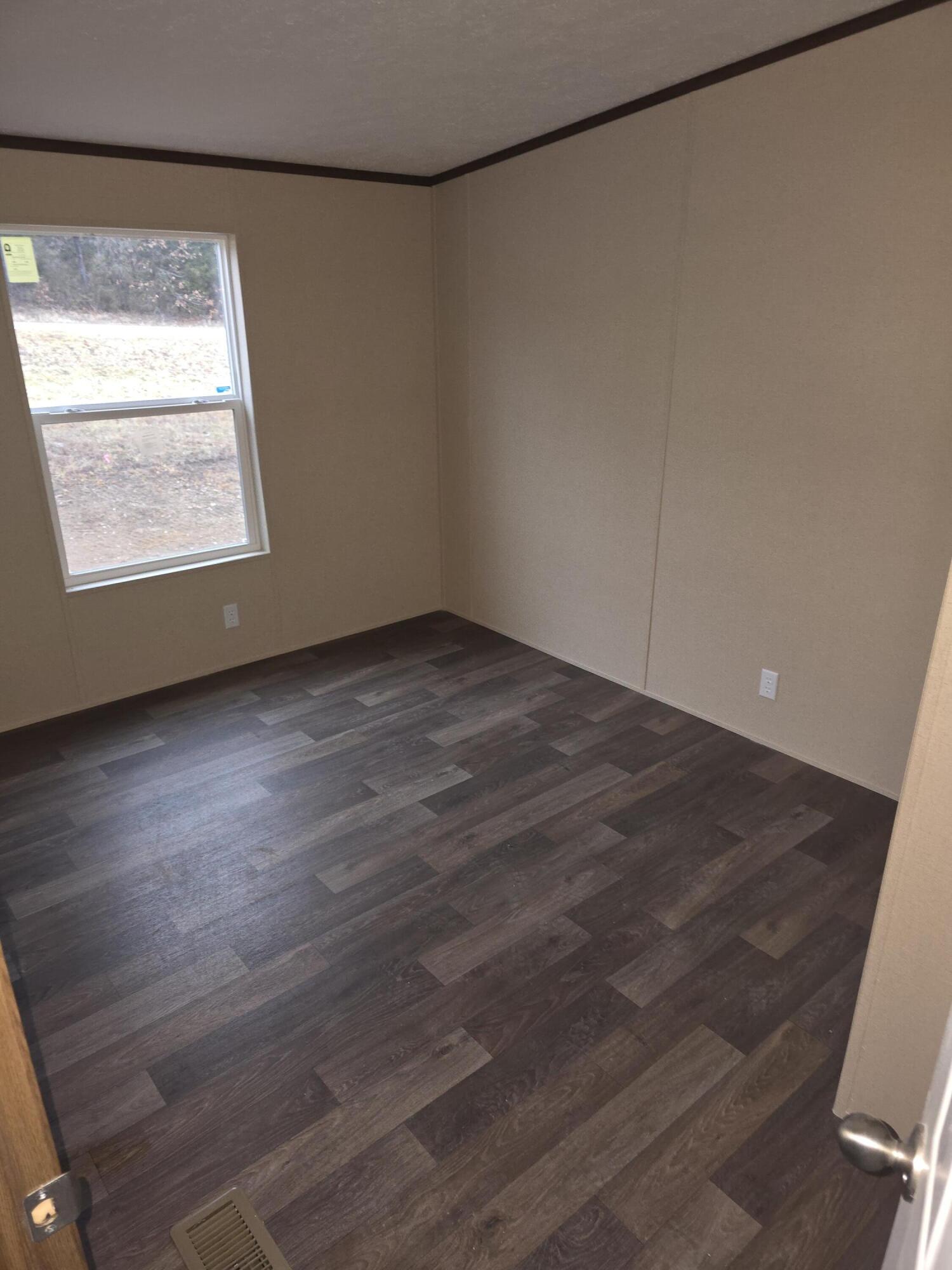510 Tri-lakes Road Property Photo 4