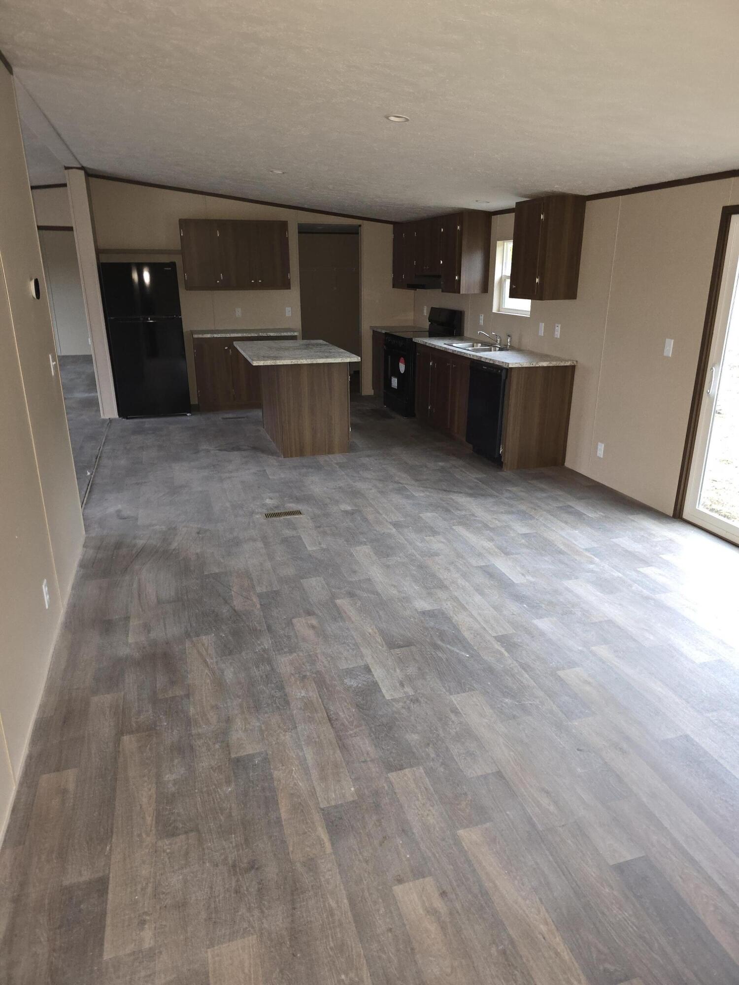 510 Tri-lakes Road Property Photo 8