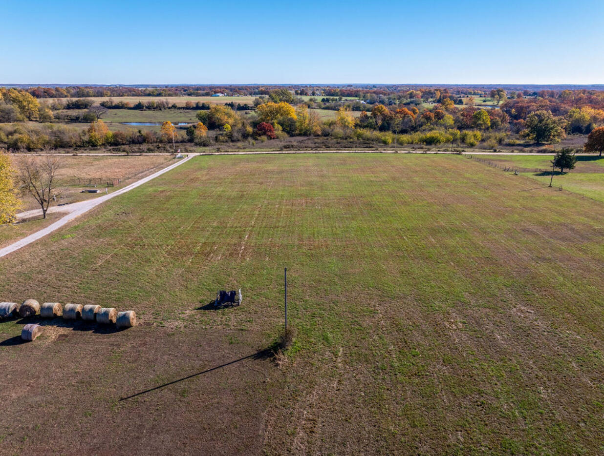 3405 East Hwy U Property Photo 4