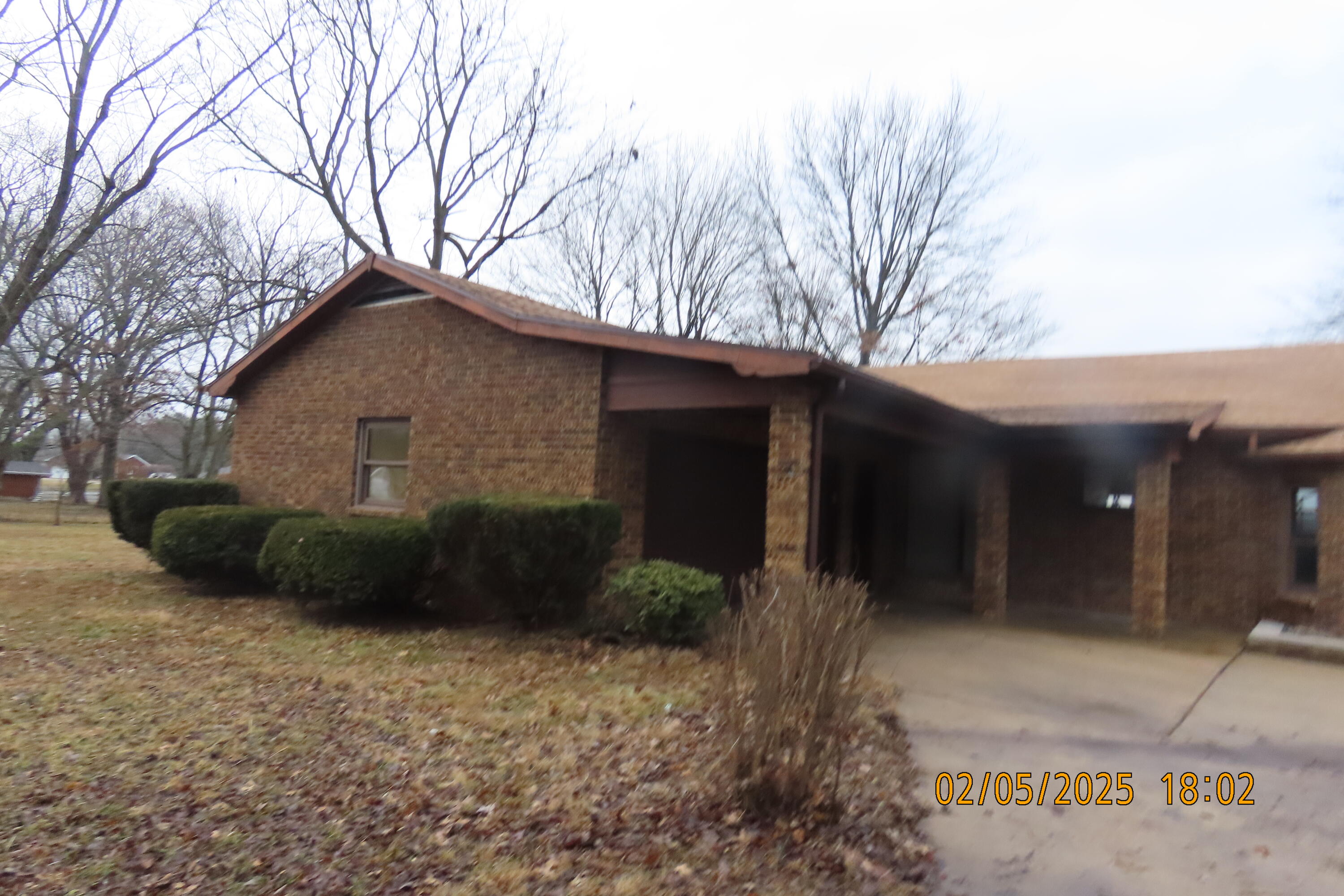 619 East Wilson Street Property Photo 1