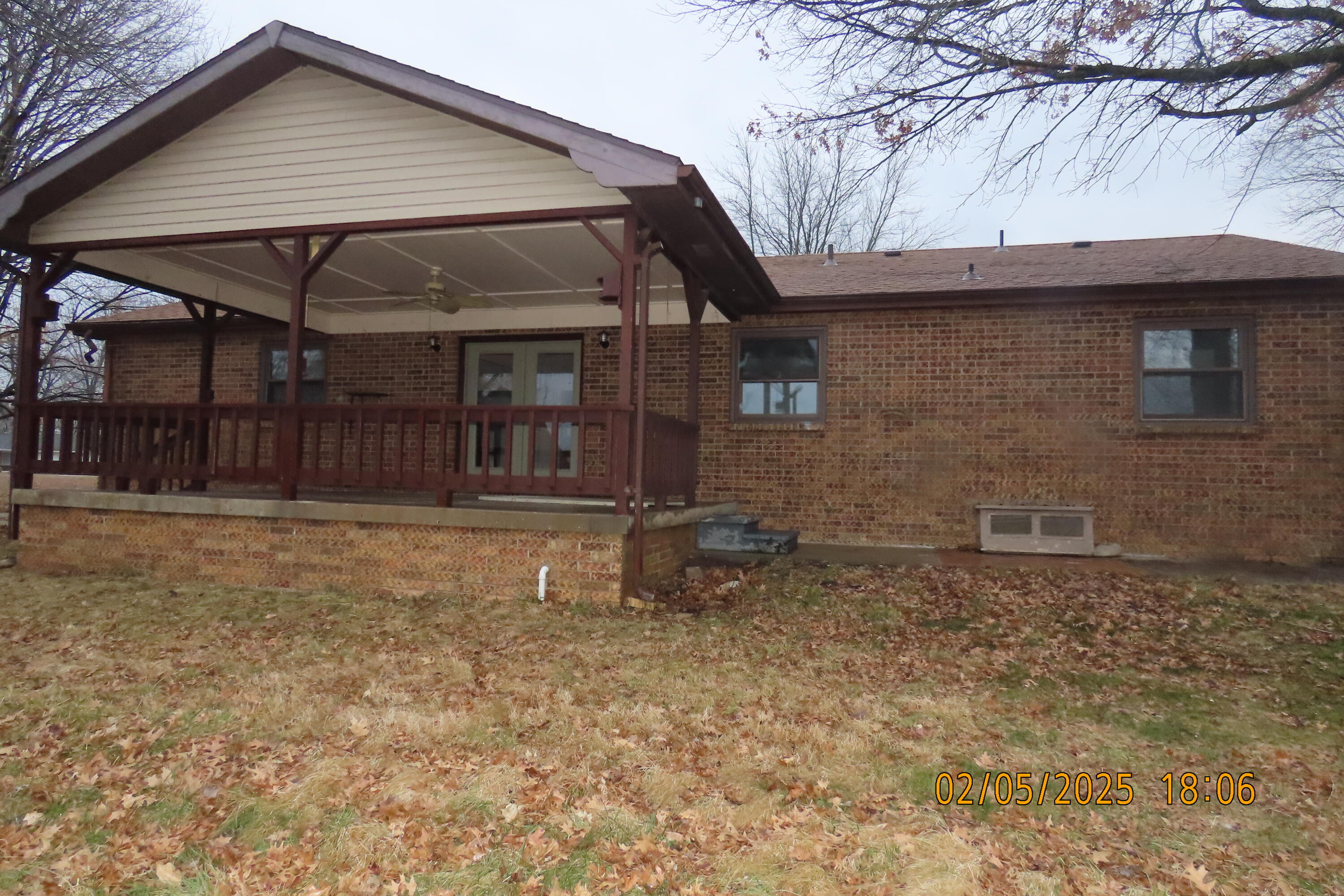 619 East Wilson Street Property Photo 2