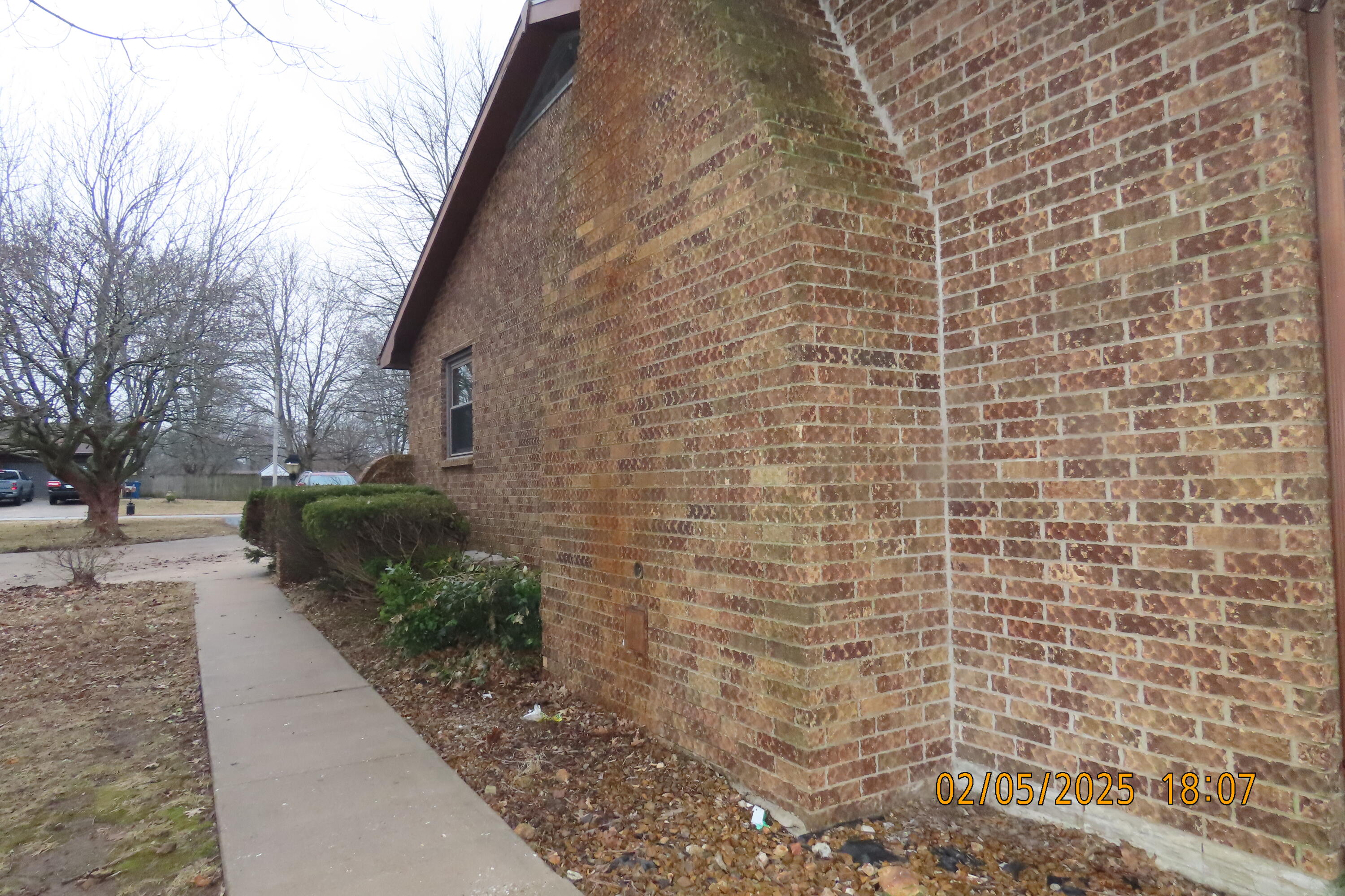 619 East Wilson Street Property Photo 3