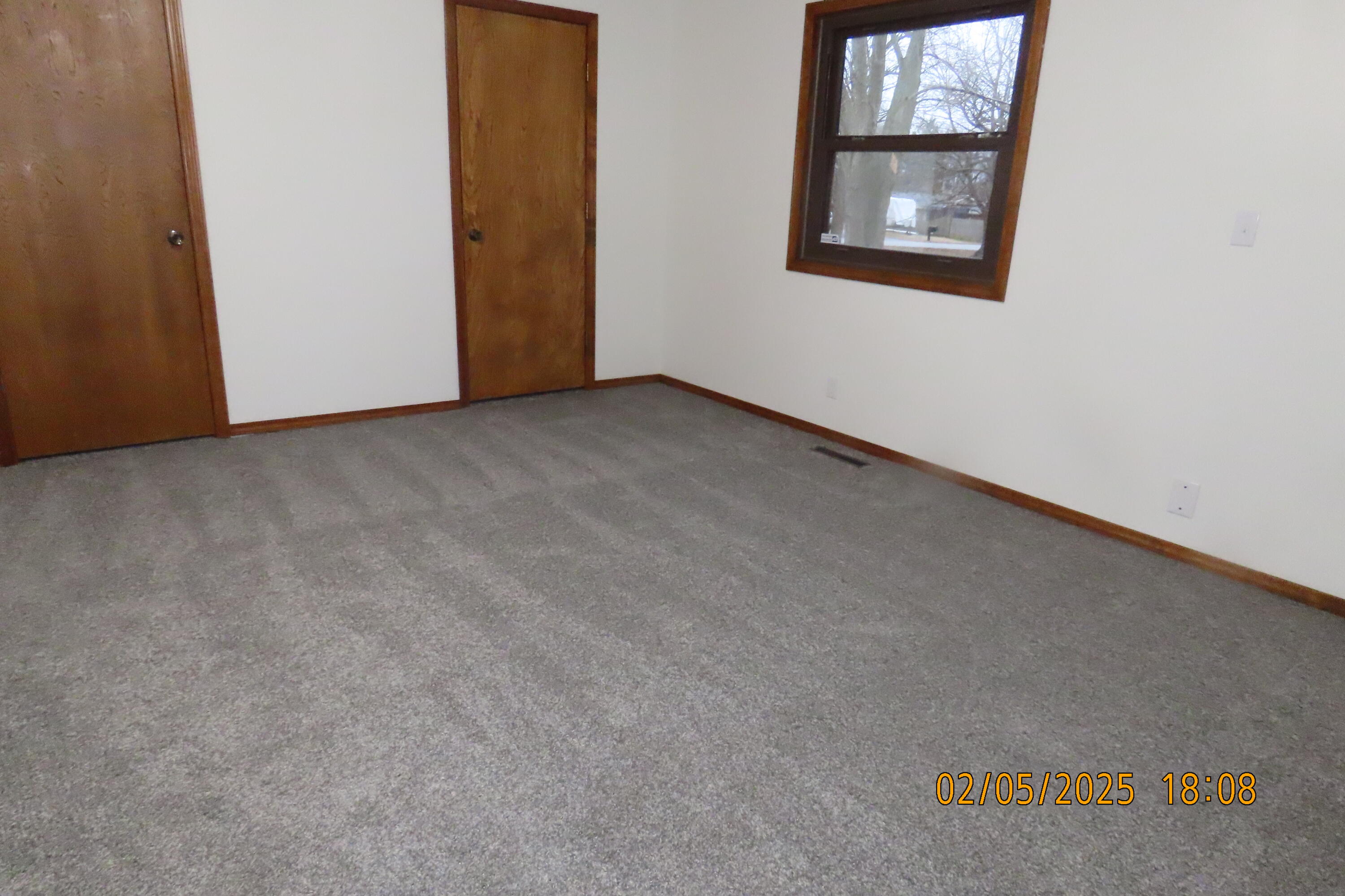 619 East Wilson Street Property Photo 10