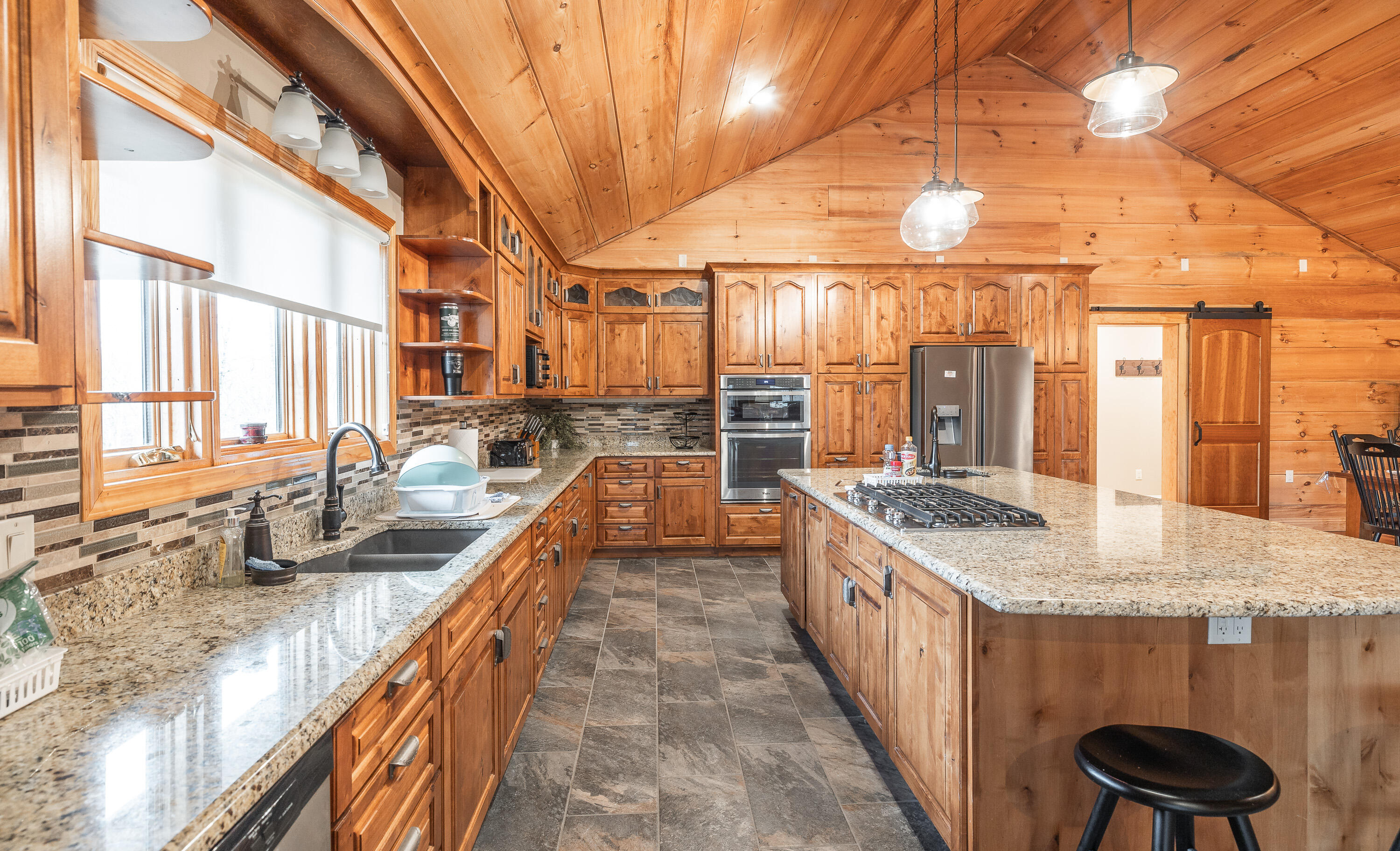 6552 High Point Road Property Photo 13