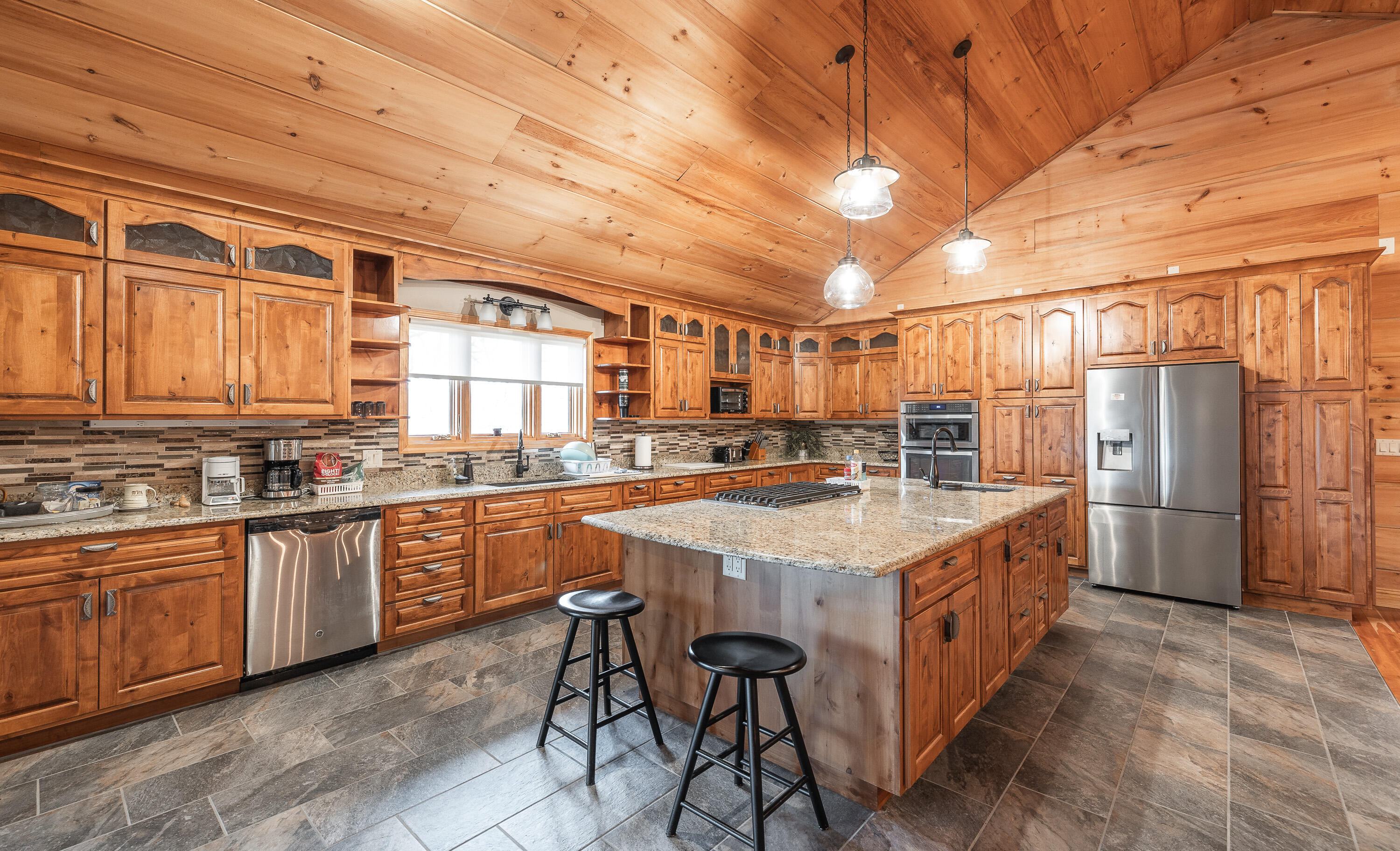 6552 High Point Road Property Photo 14
