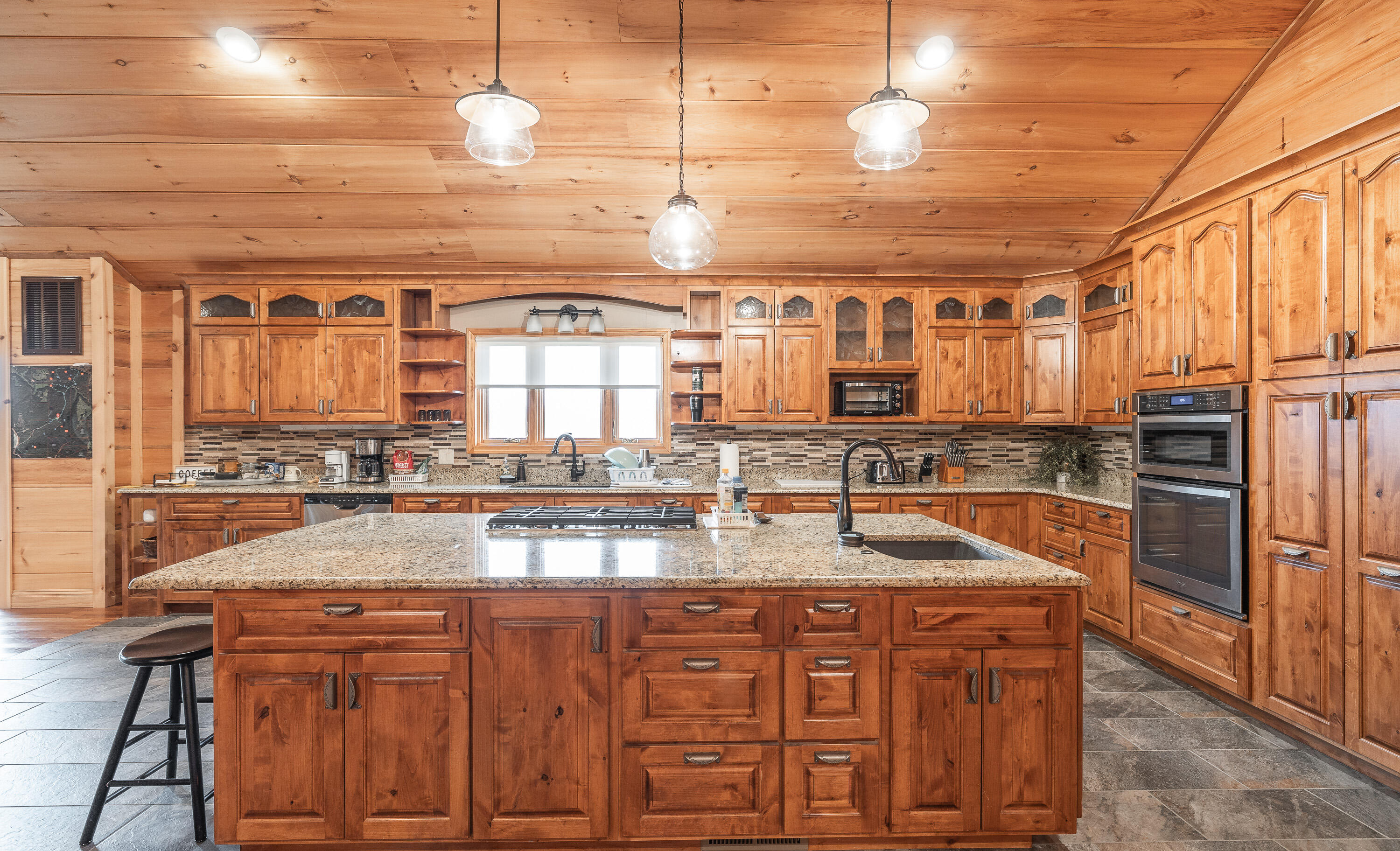 6552 High Point Road Property Photo 15