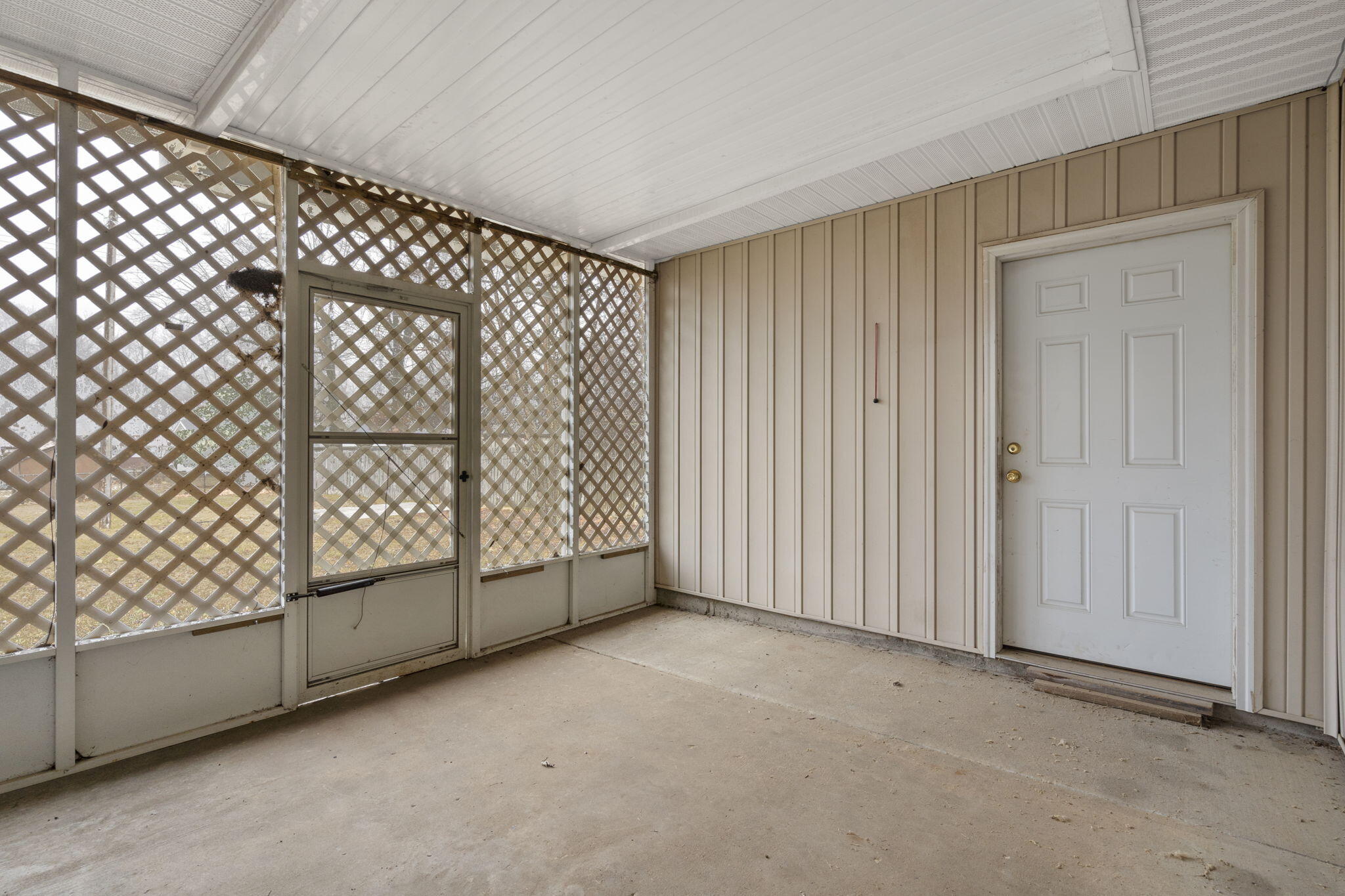 219 South Lynn Avenue Property Photo 7