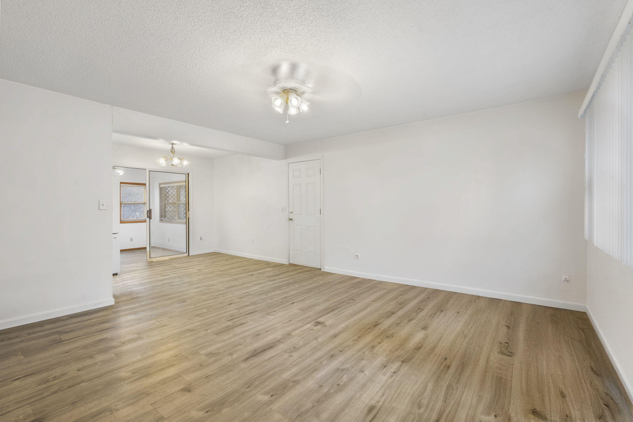 219 South Lynn Avenue Property Photo 8