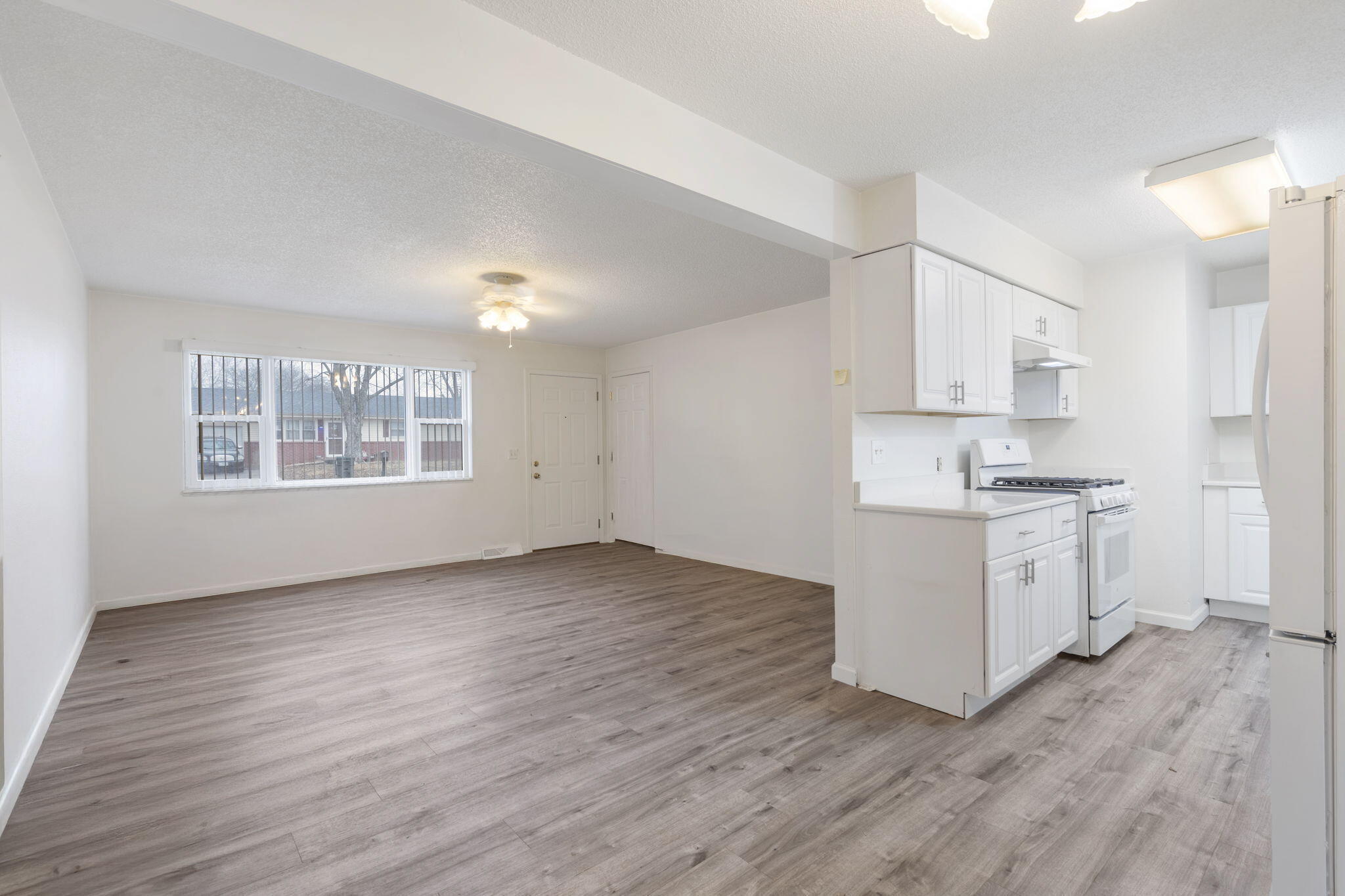 219 South Lynn Avenue Property Photo 12