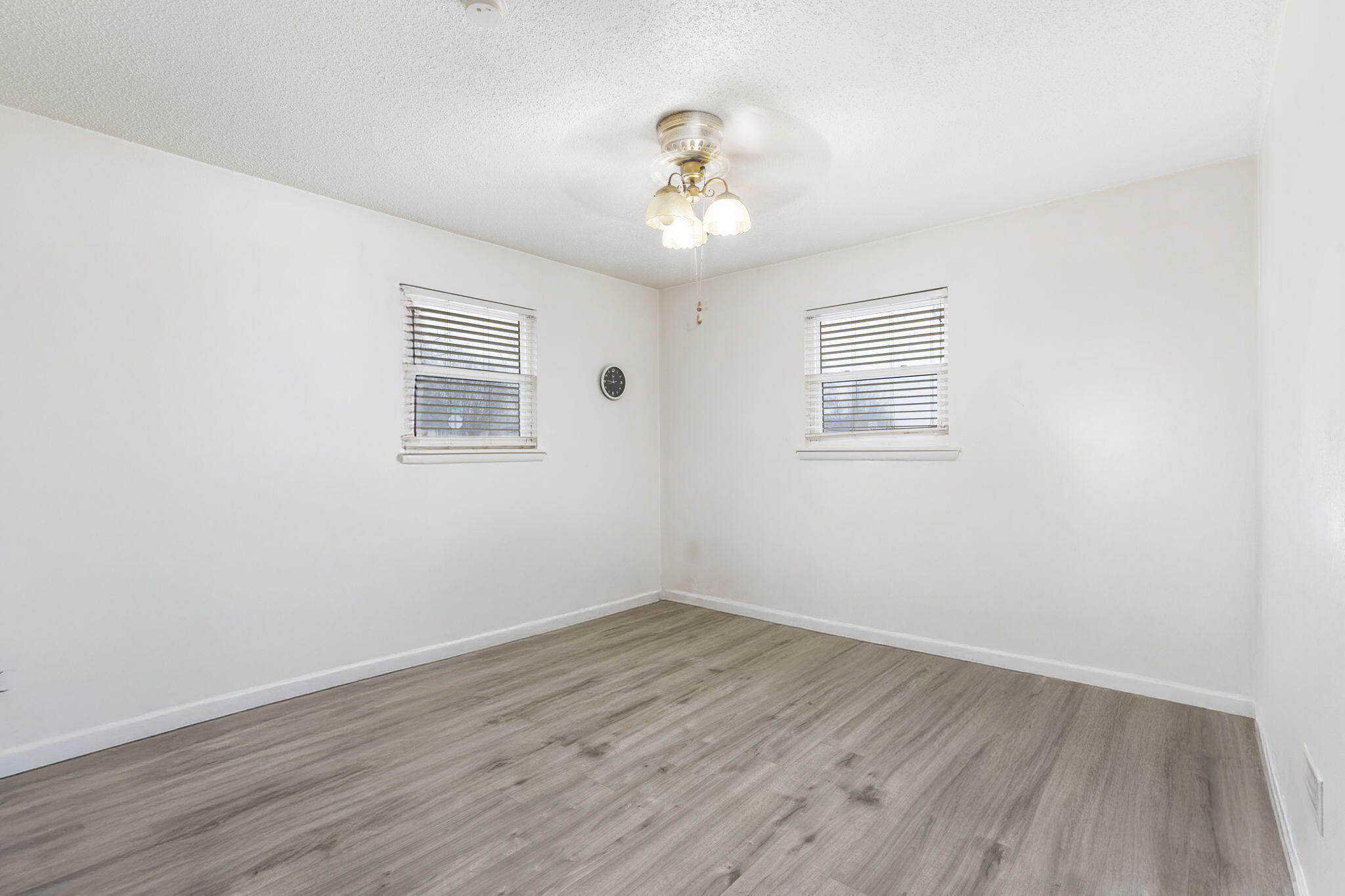219 South Lynn Avenue Property Photo 18