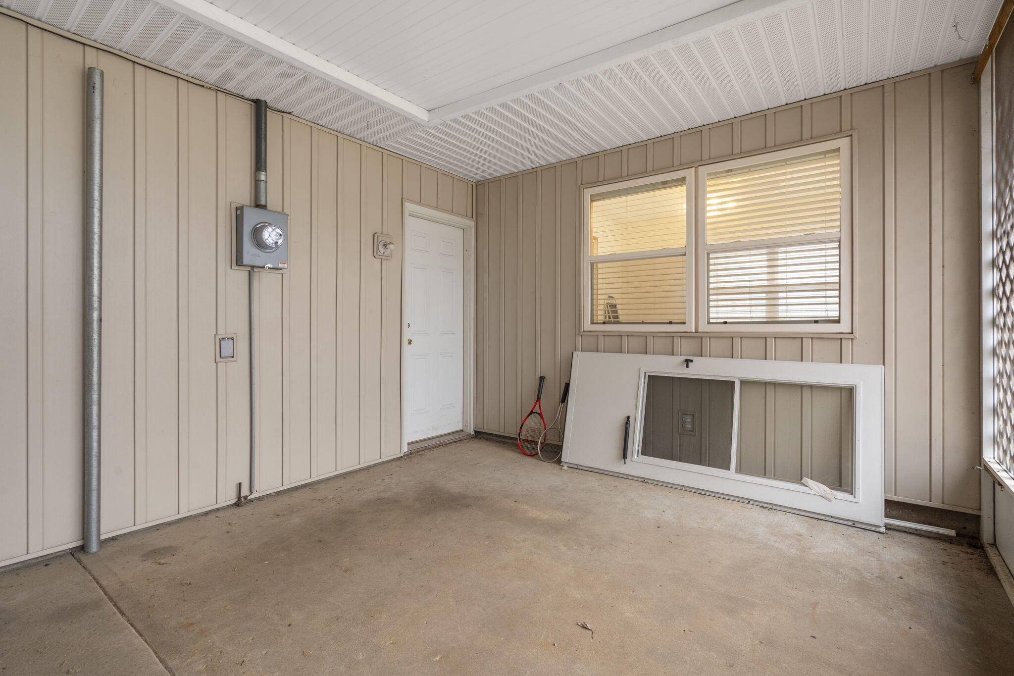 219 South Lynn Avenue Property Photo 24