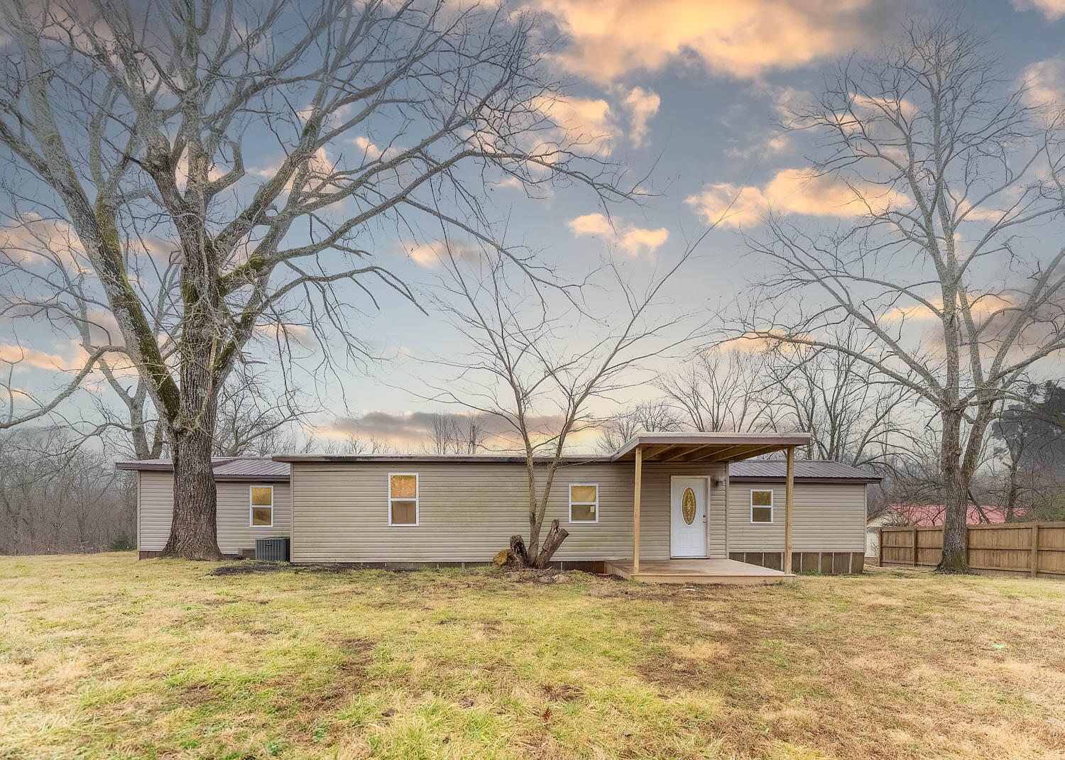946 County Road 7040 Property Photo