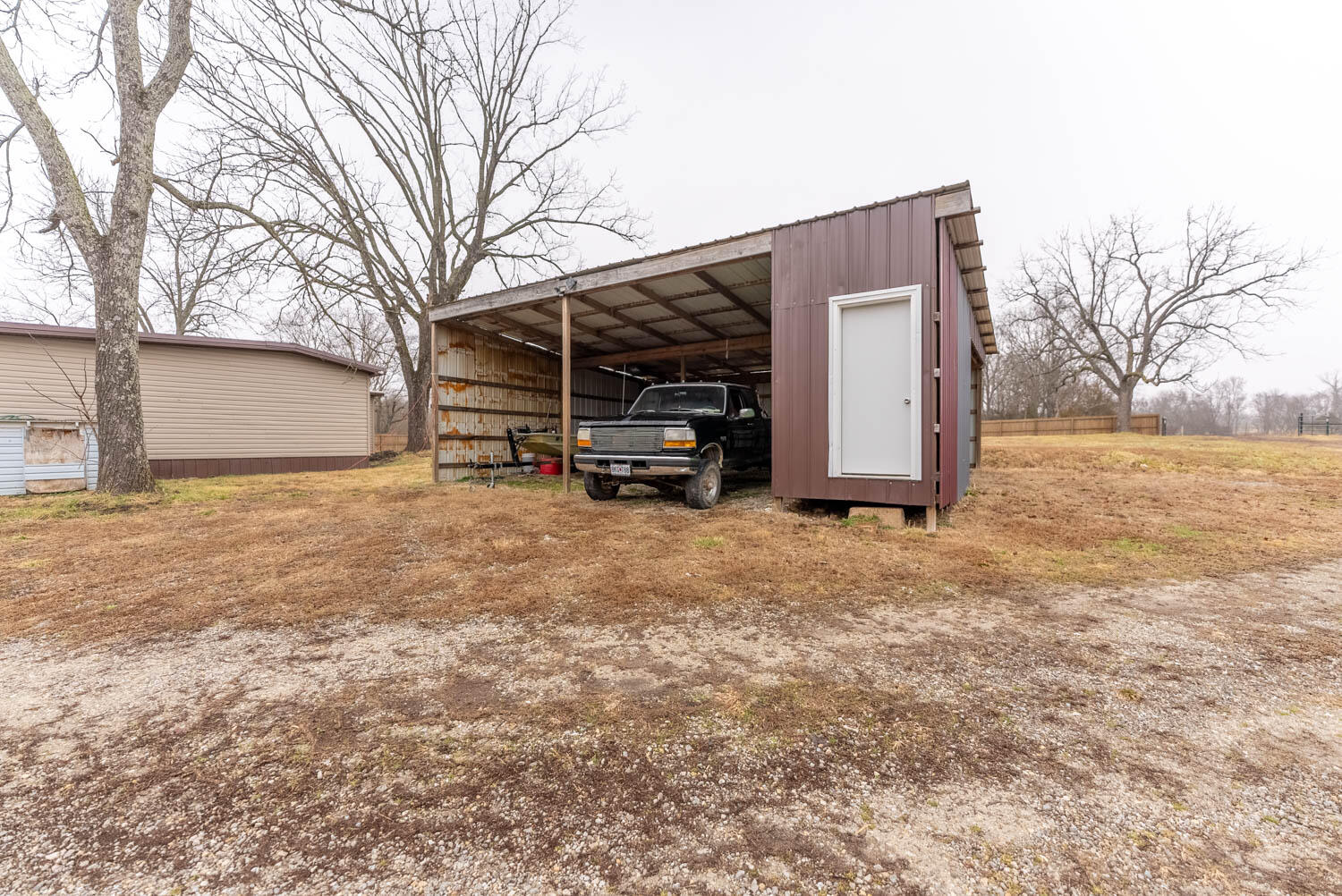 946 County Road 7040 Property Photo 6