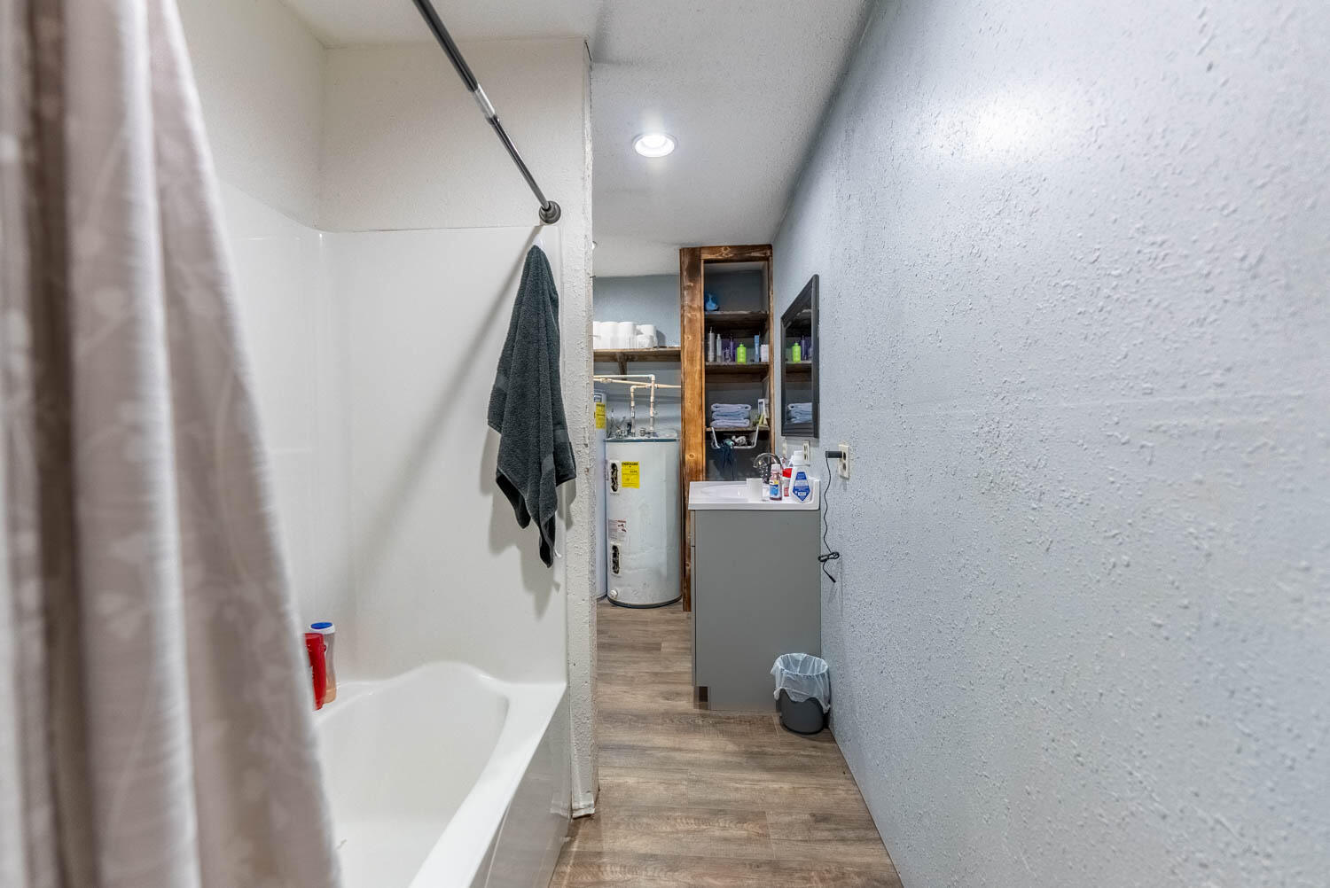 946 County Road 7040 Property Photo 16