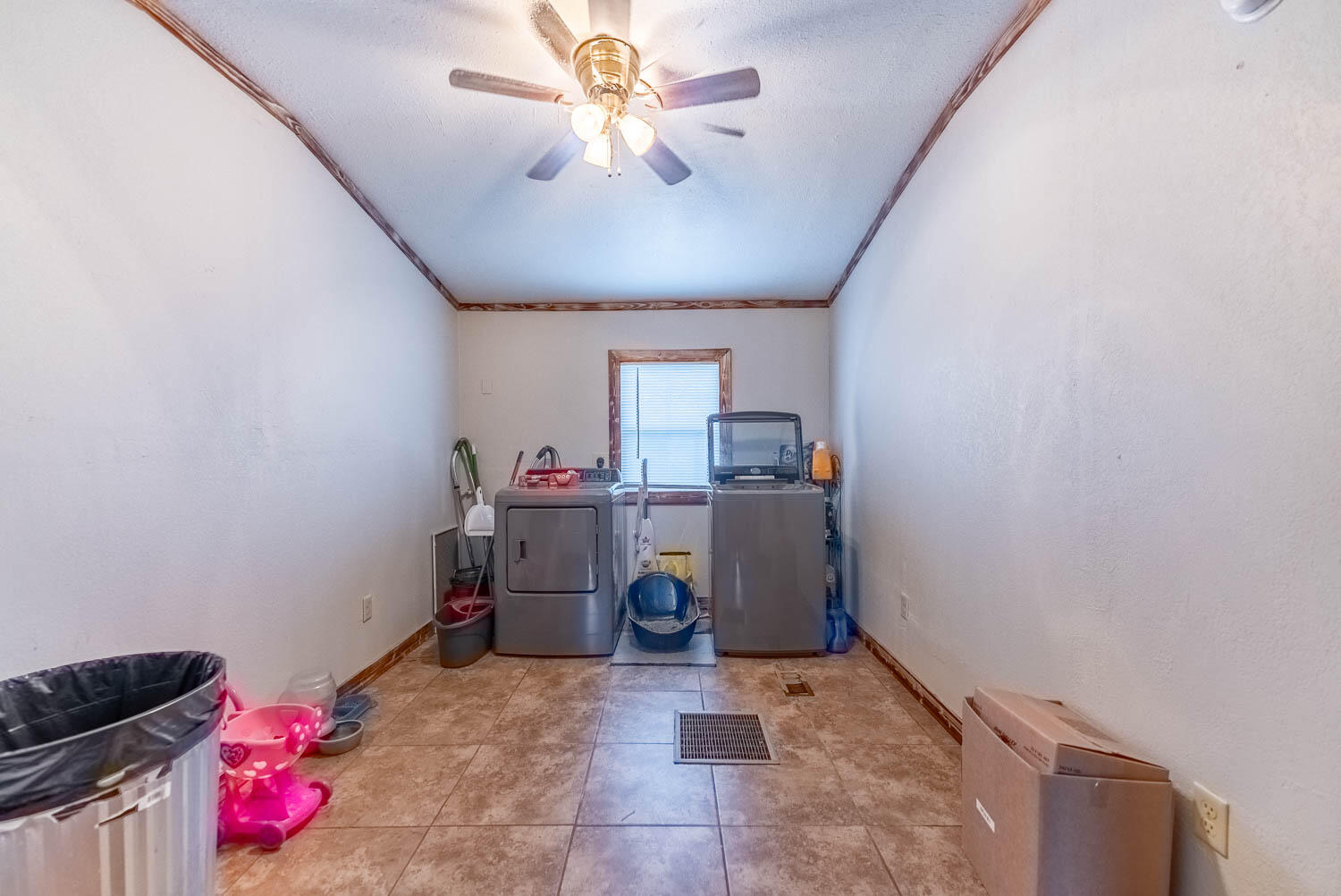 946 County Road 7040 Property Photo 23