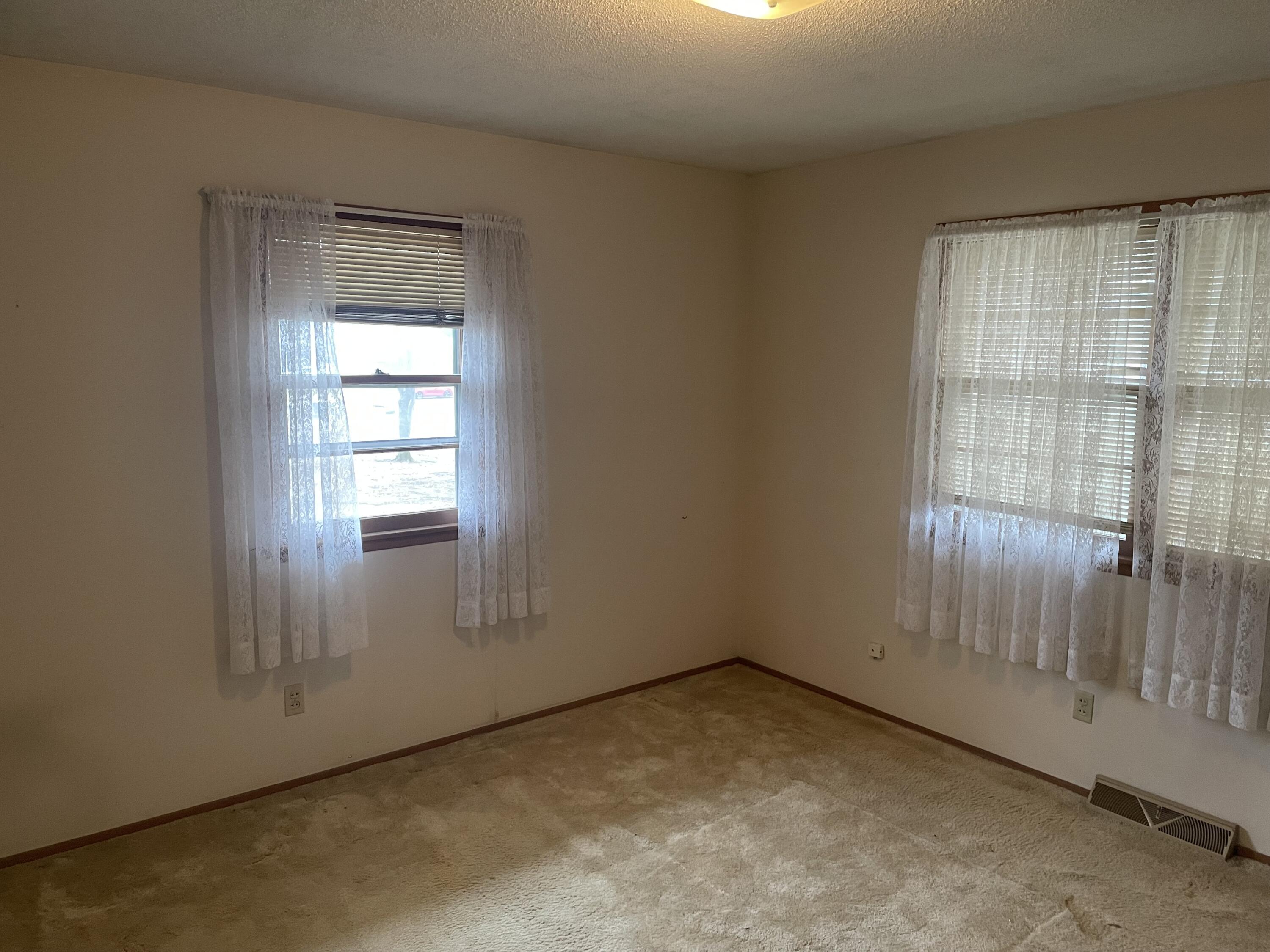 2010 Highland Street Property Photo 13