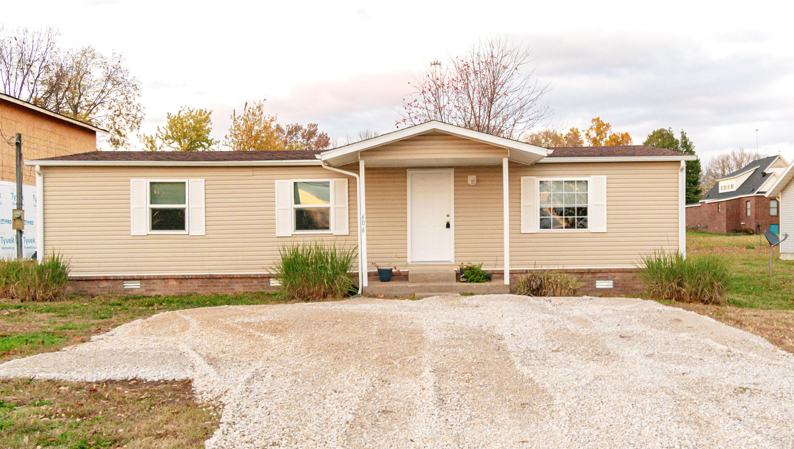 60286836 Property Photo 1
