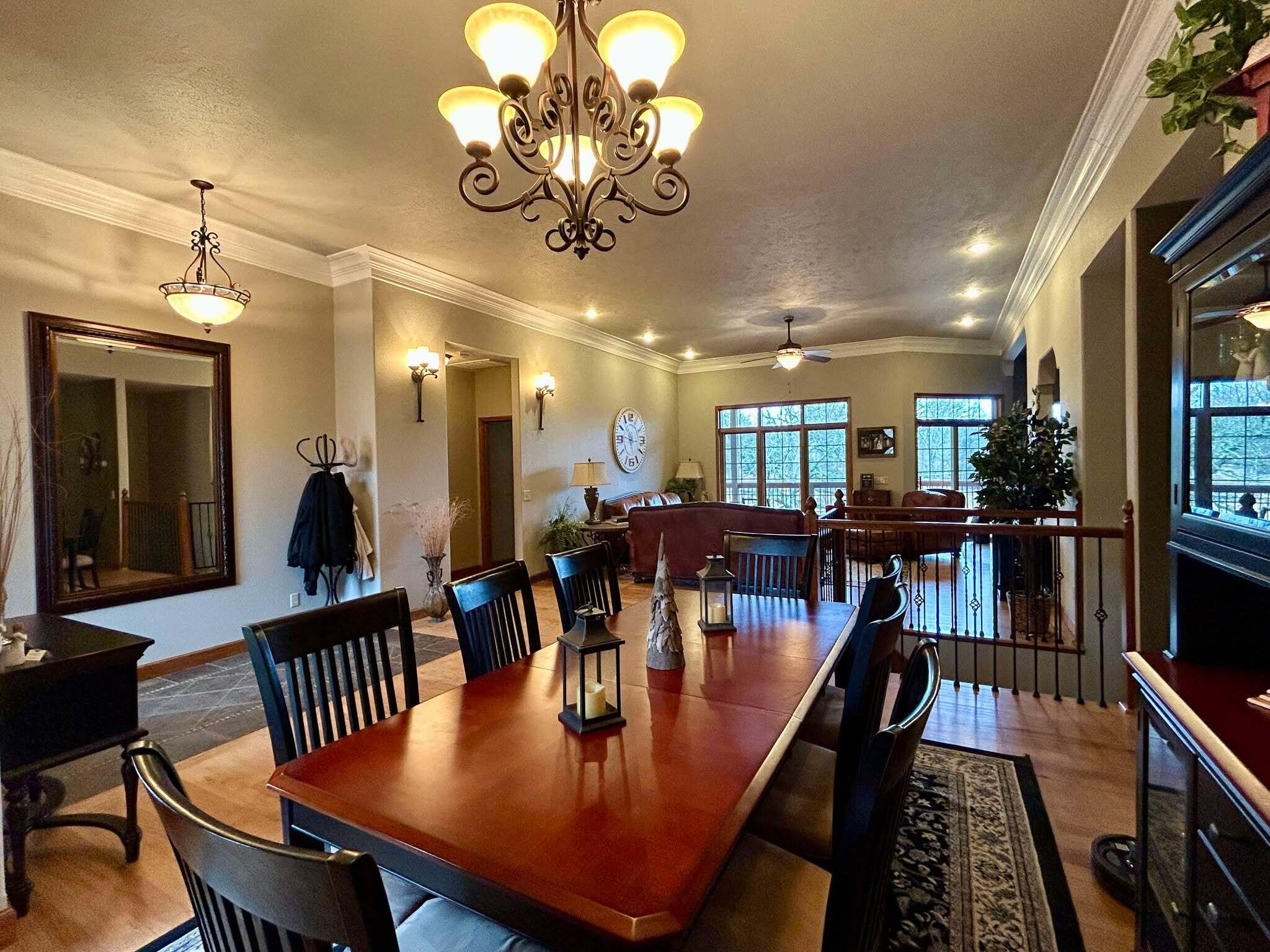 503 Curry Avenue Property Photo 4