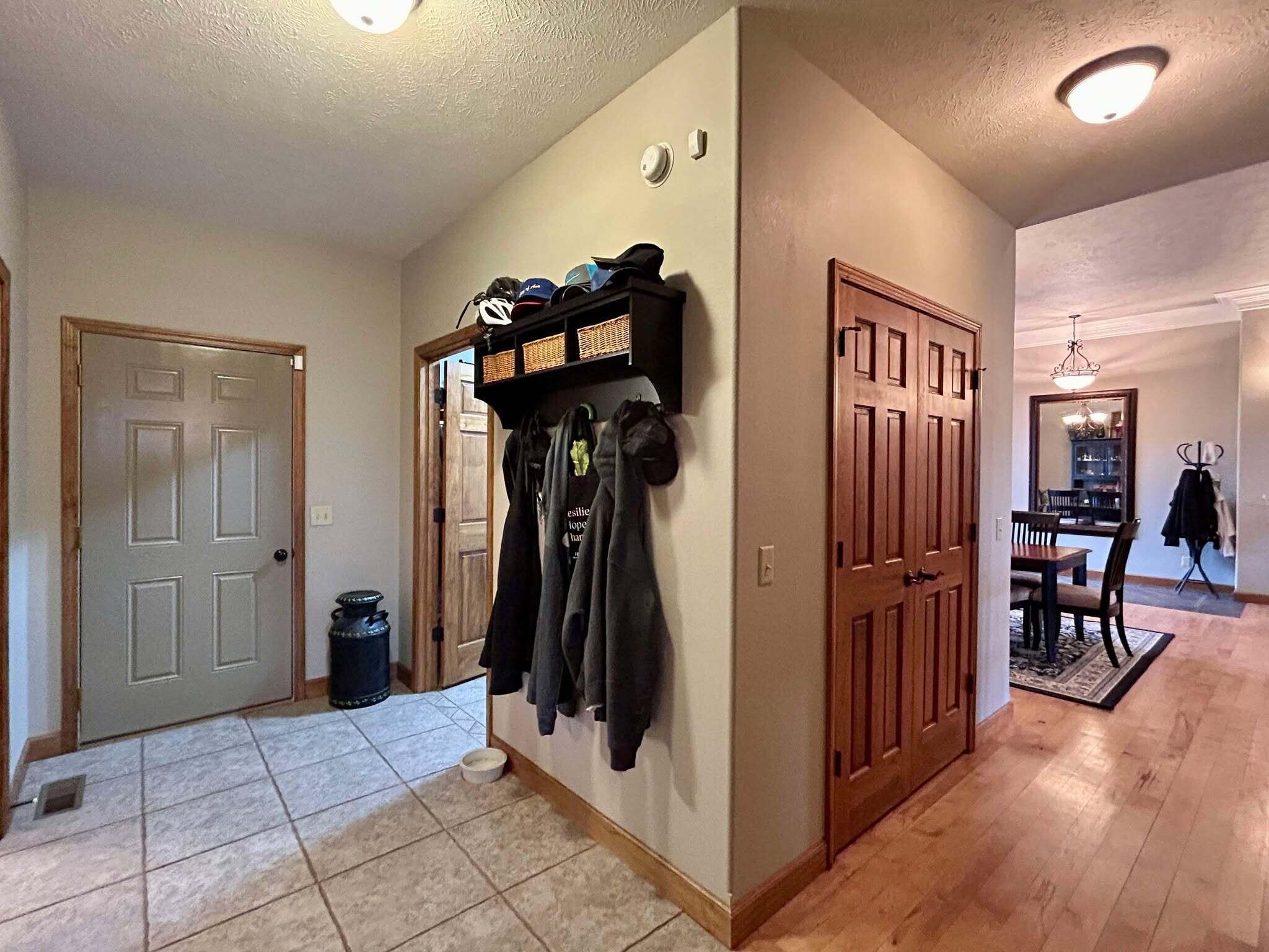 503 Curry Avenue Property Photo 13