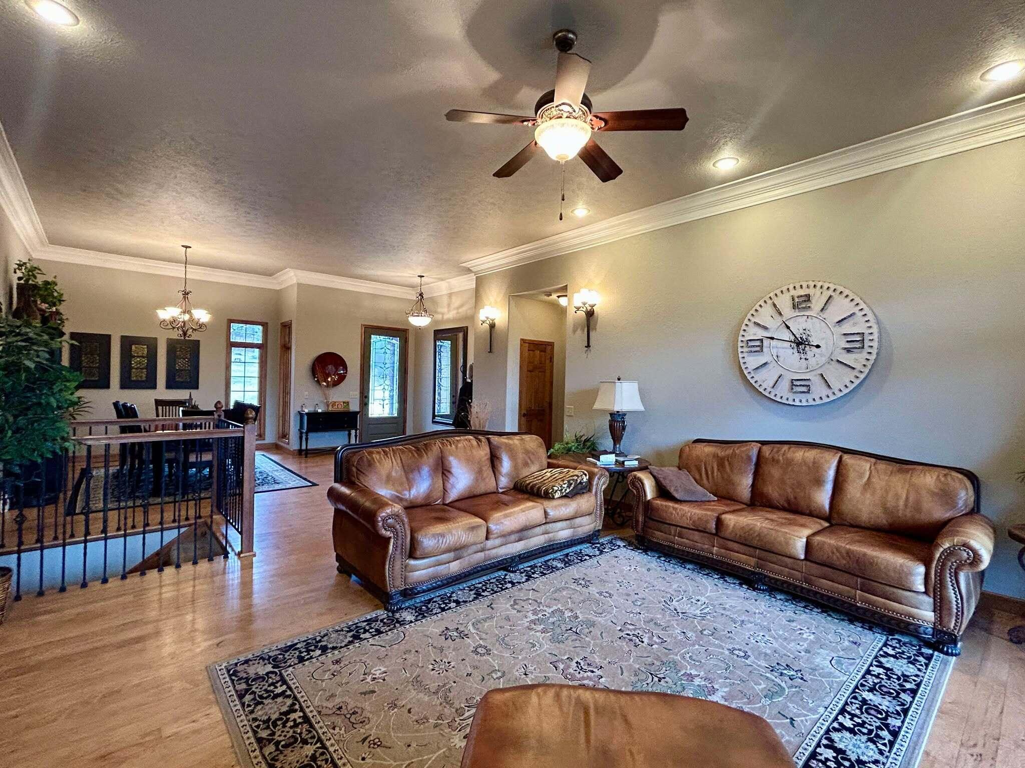 503 Curry Avenue Property Photo 15