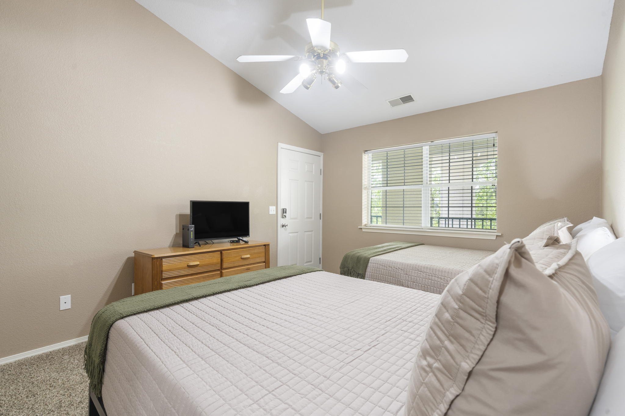530 Spring Creek Court Property Photo 23