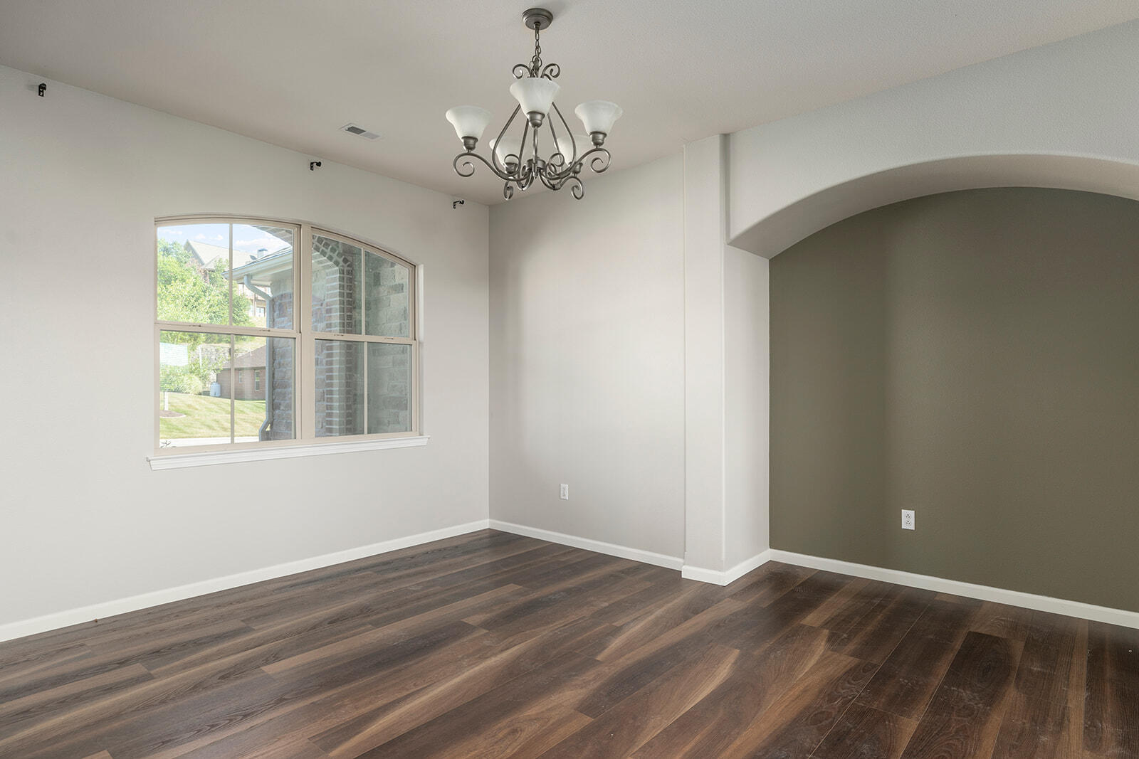 209 Stoney Pointe Drive Property Photo 20