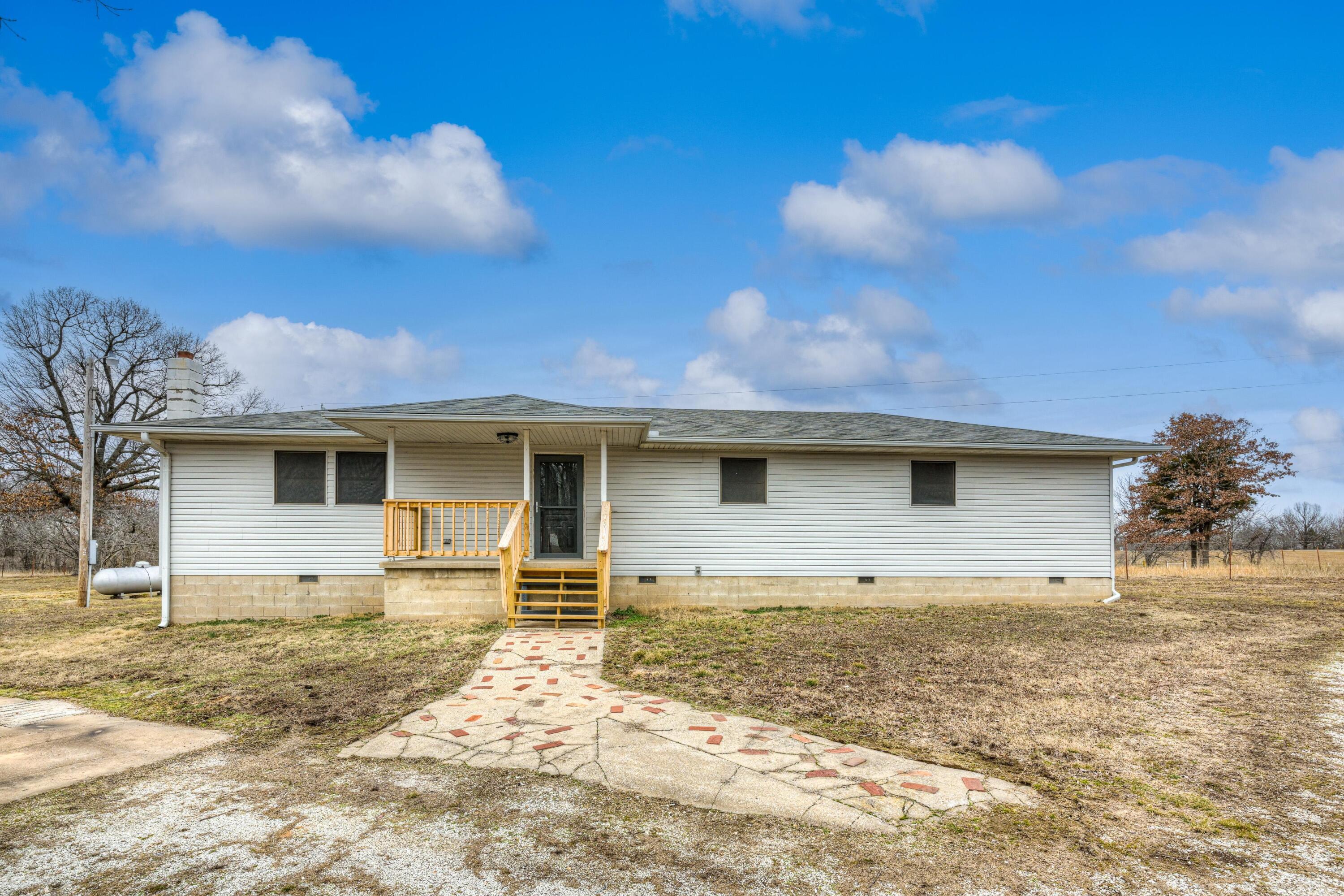 11240 Goldfinch Road Property Photo